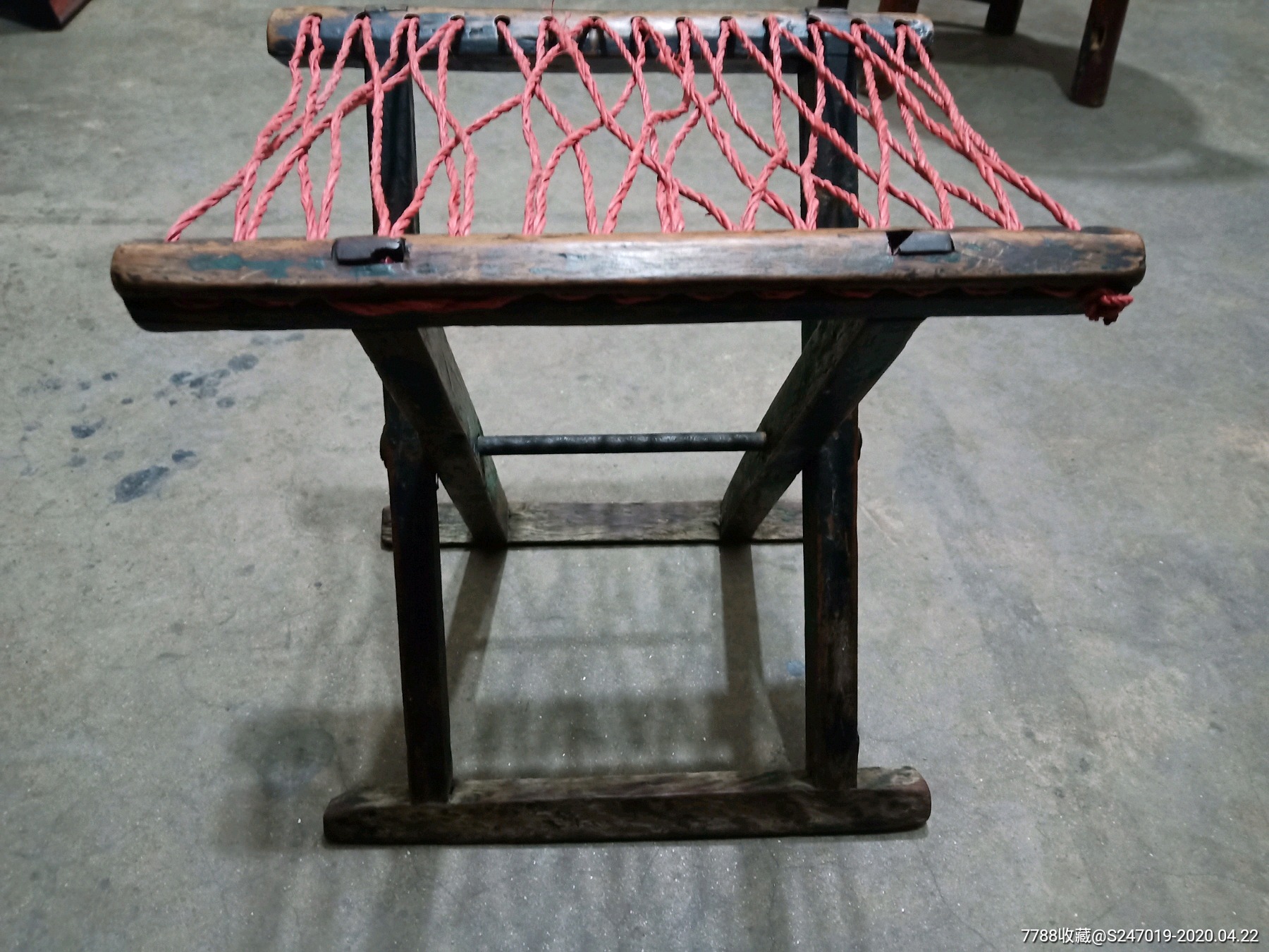 明代黄花梨马扎