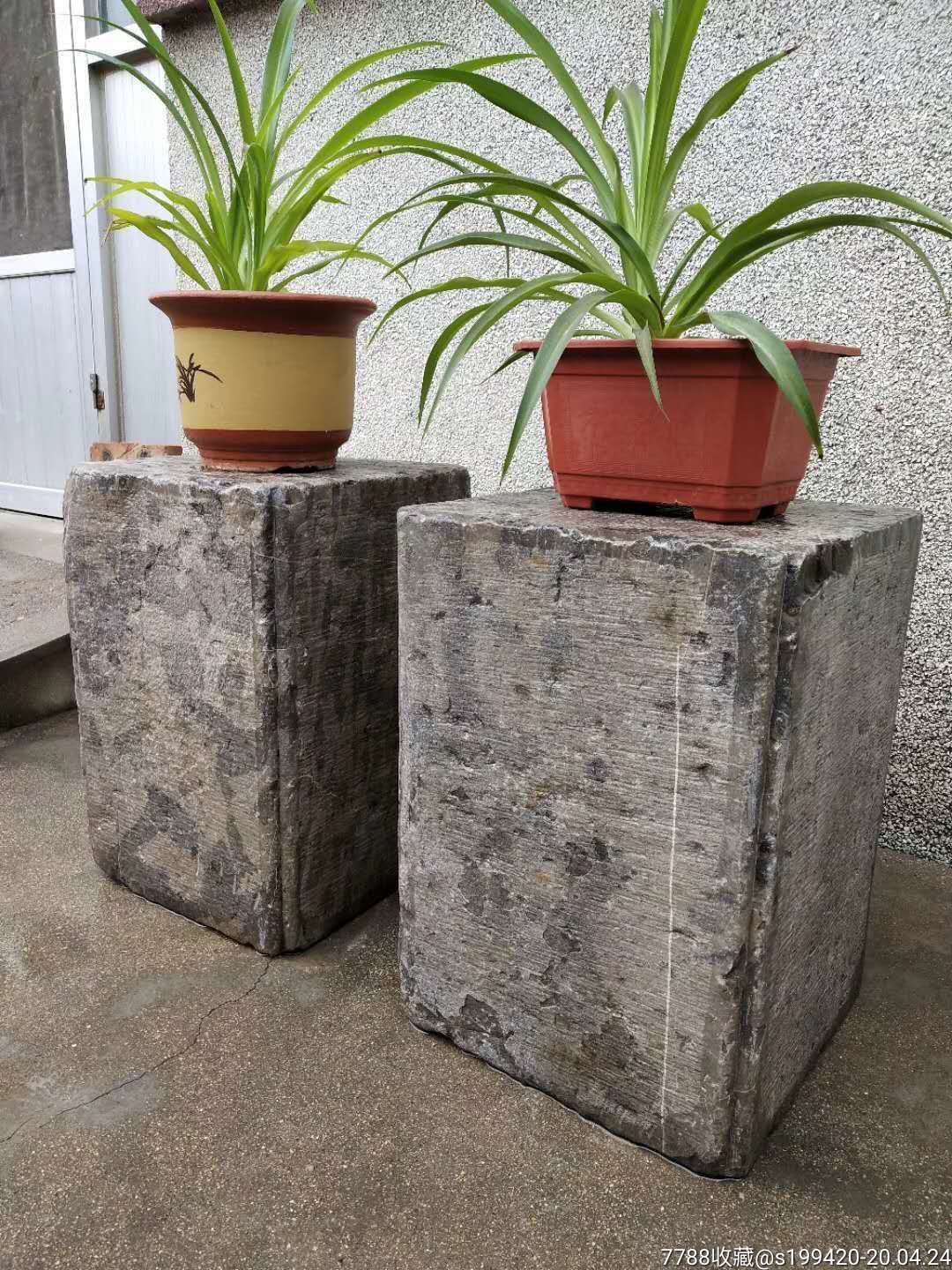 青石方柱石墩一对.四角压边剔线,美观大气,包浆厚重,花架茶台座佳器.