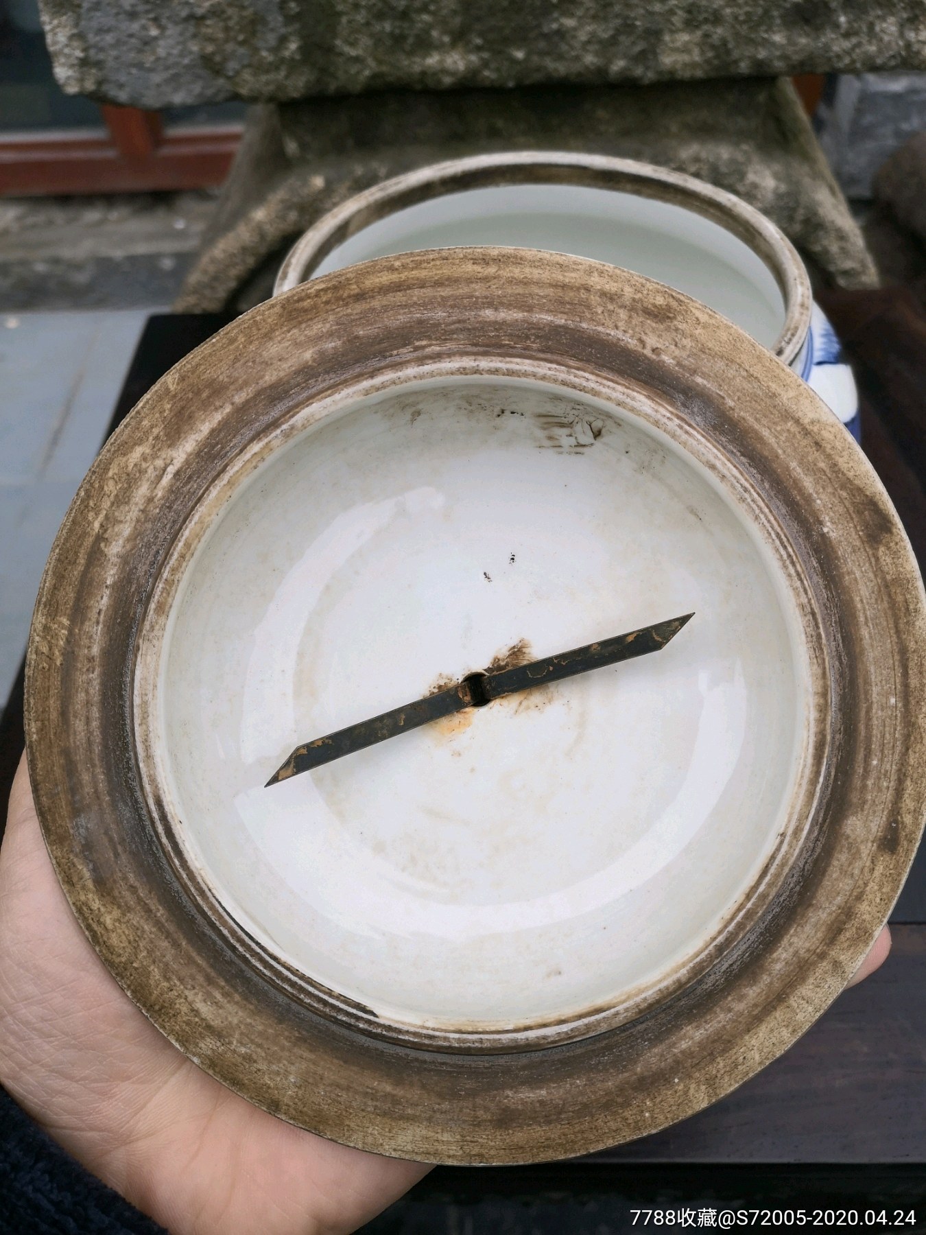 独翁泛舟一品堂制青花带盖汤罐