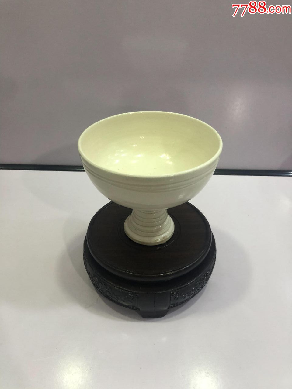 宋代定窑高足杯