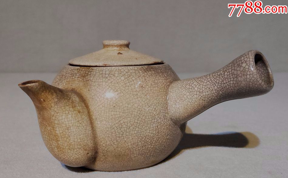 清代侧把开片精美全美品小茶壶