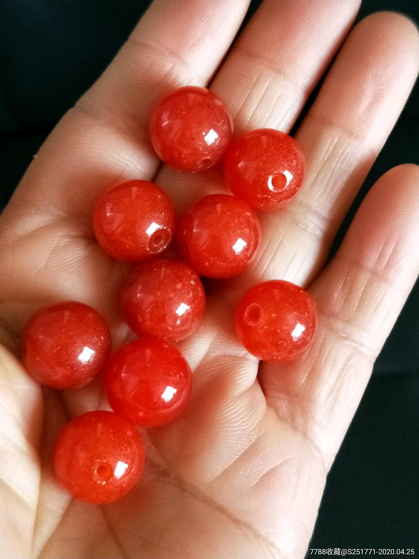清代红玛瑙珠子一堆