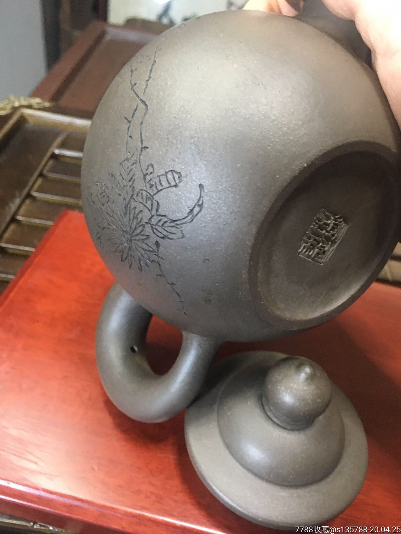 丁卯年(1987)宜兴方圆紫砂厂倪顺生大师制泉海刻的壶