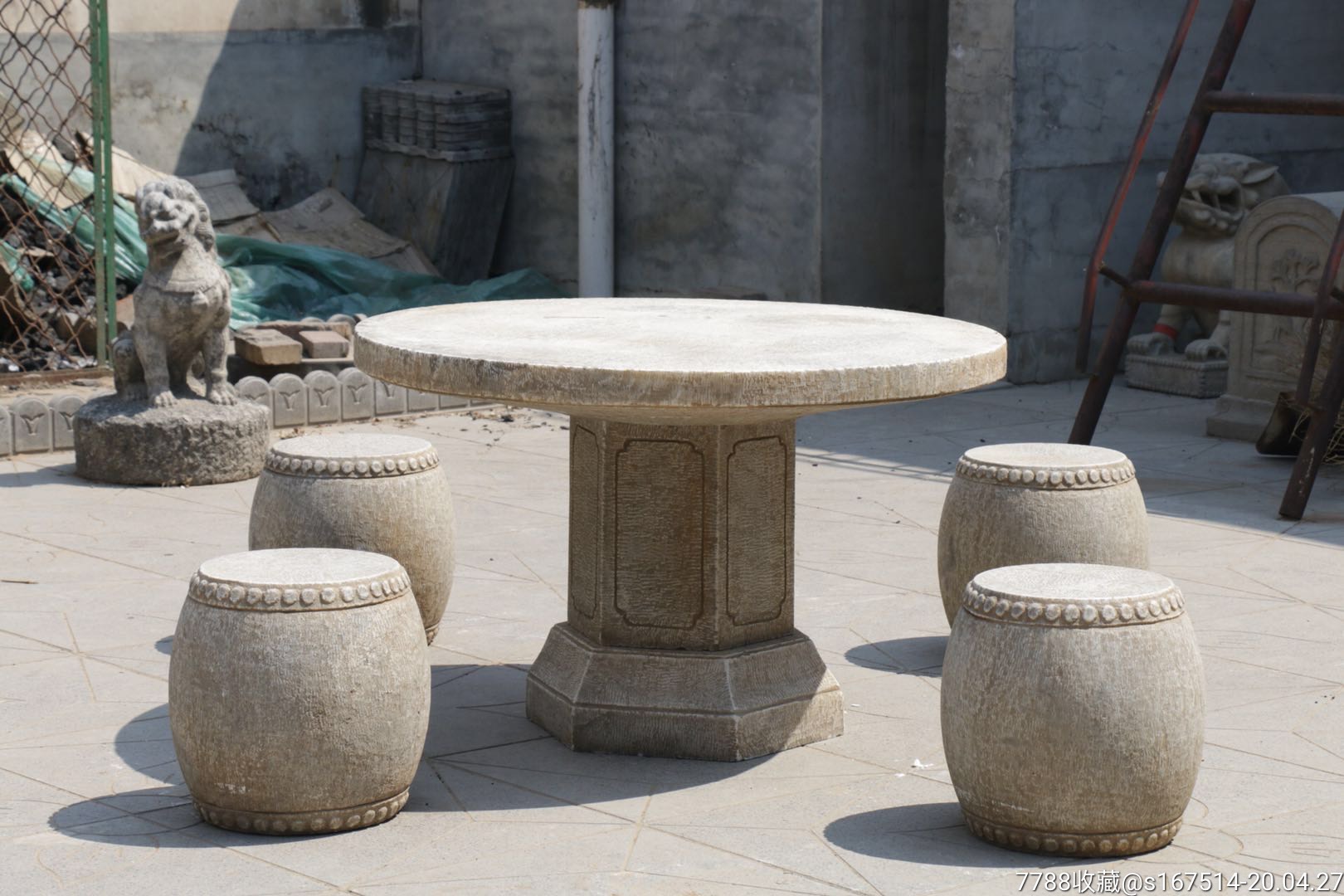 庭院石桌一套造型素雅大气品相完好无损桌分三体尺寸大汉白玉石