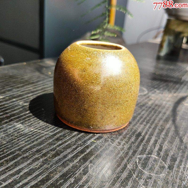 4-27茶叶沫御字款水盂