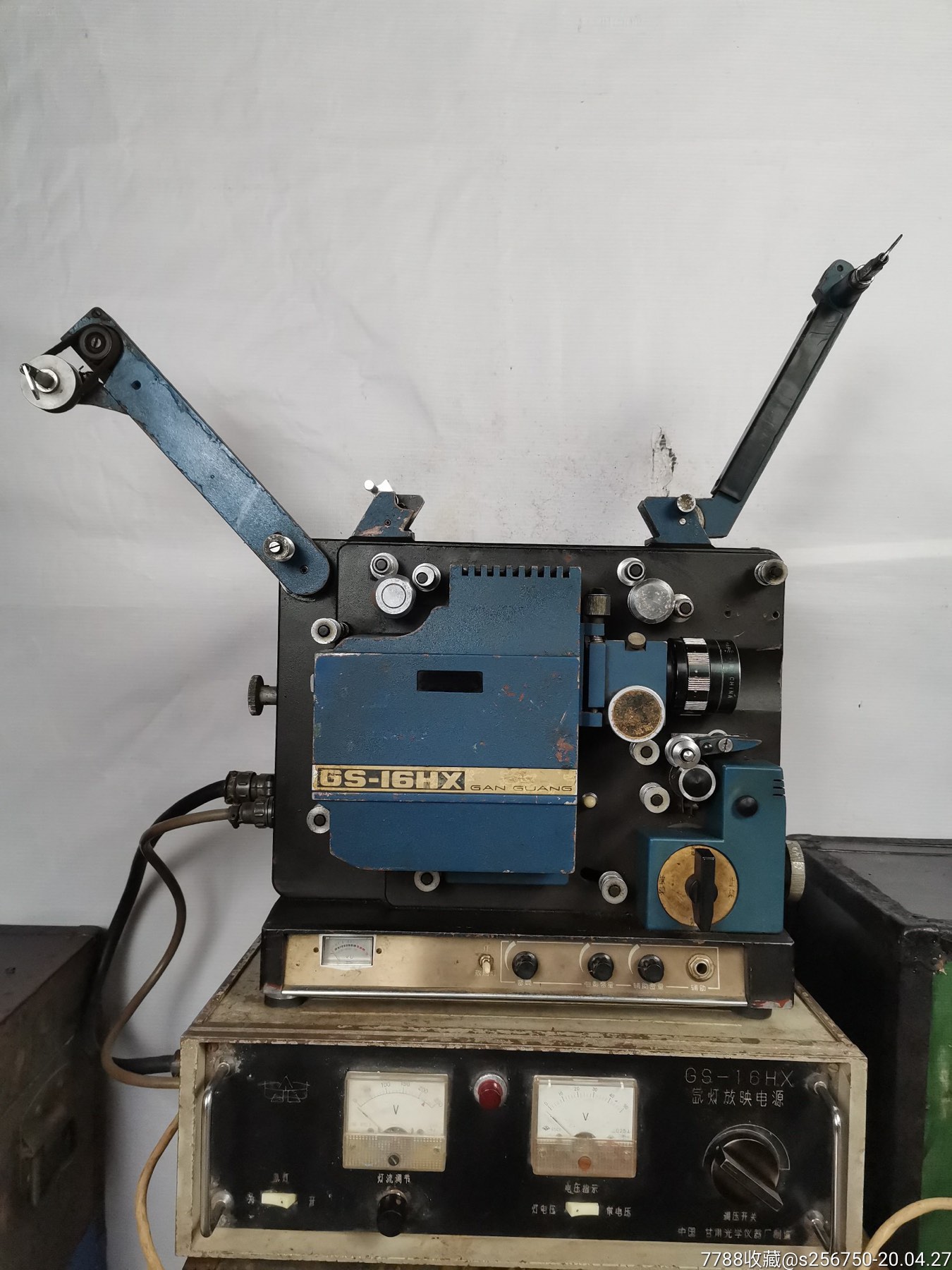 甘光16毫米电影放映机,8.5成新,原装电源.