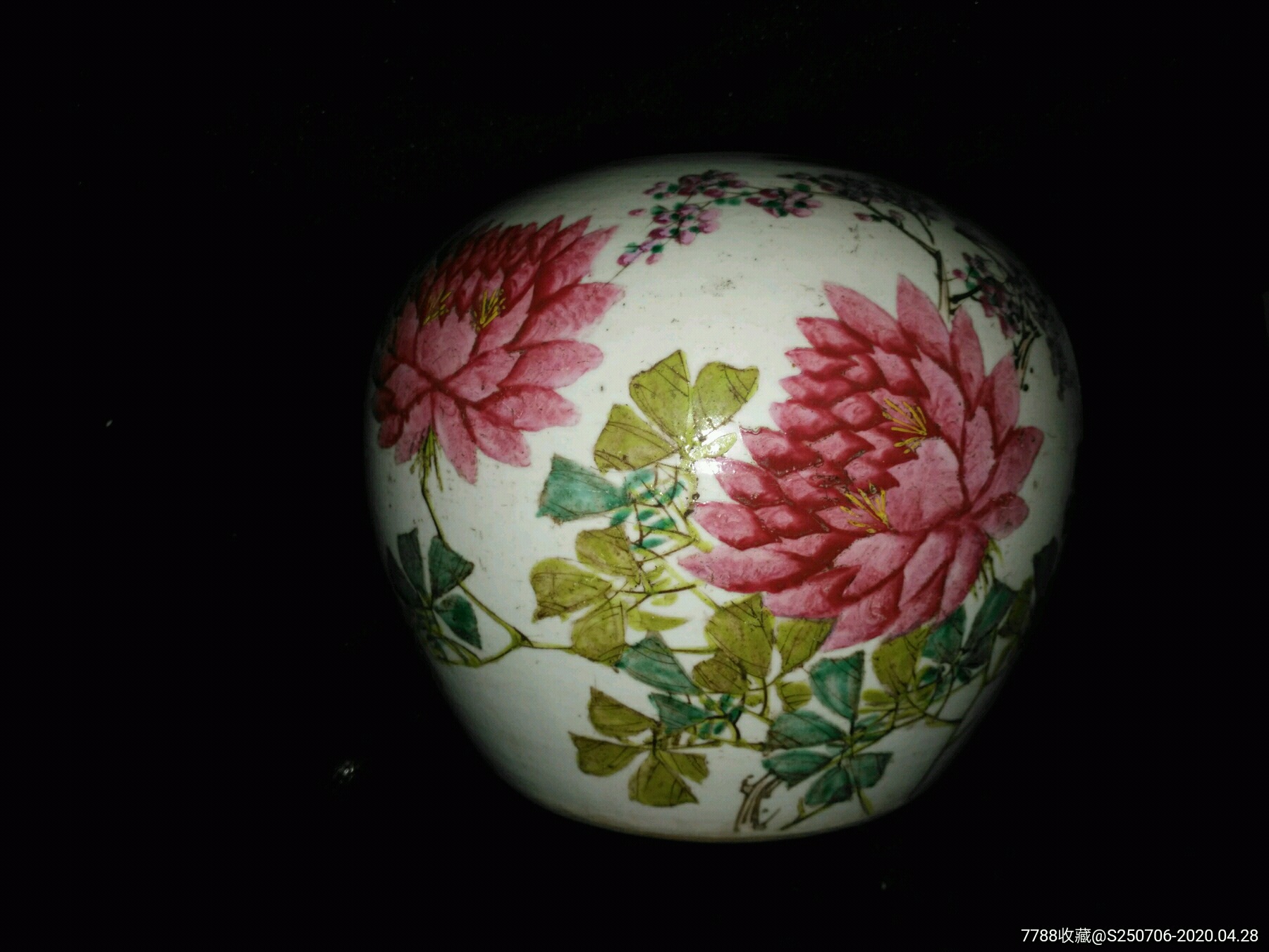 王和太粉彩花鸟罐