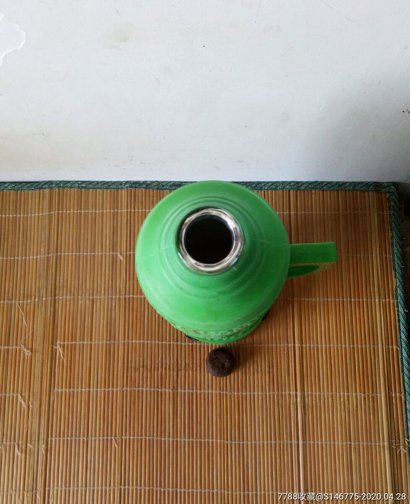 老式塑料保温壶