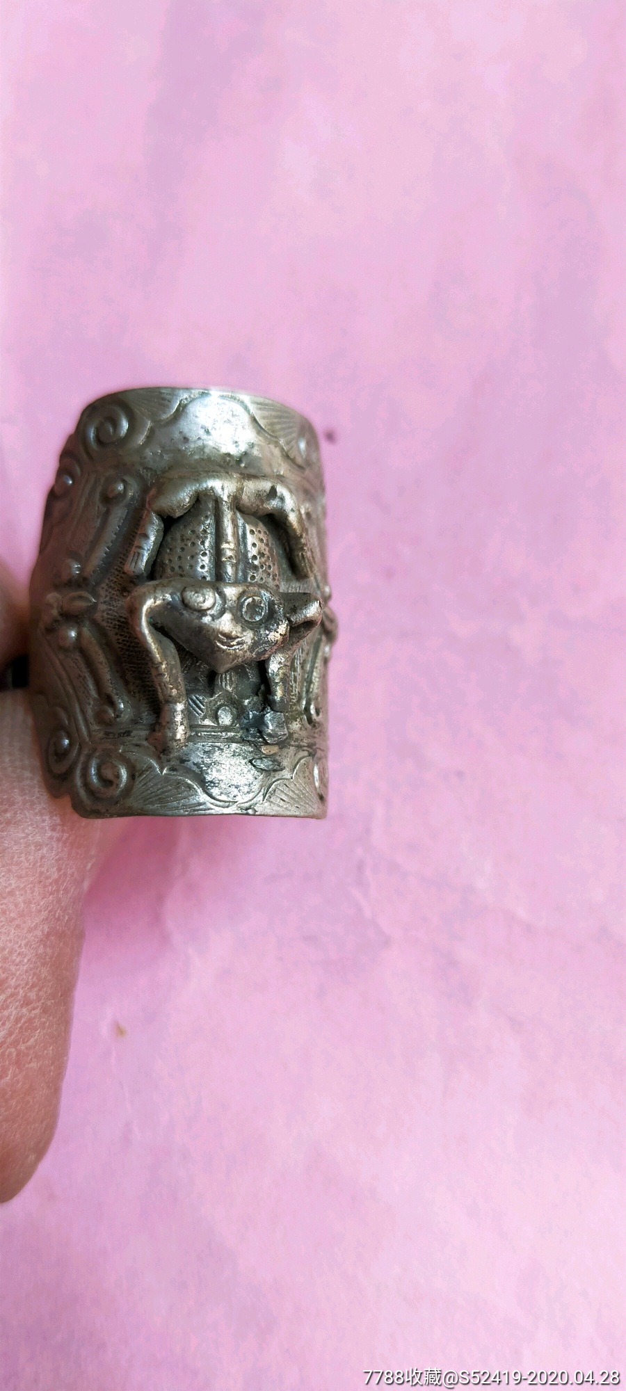 比较少见的清朝民国时期银蟾老戒指