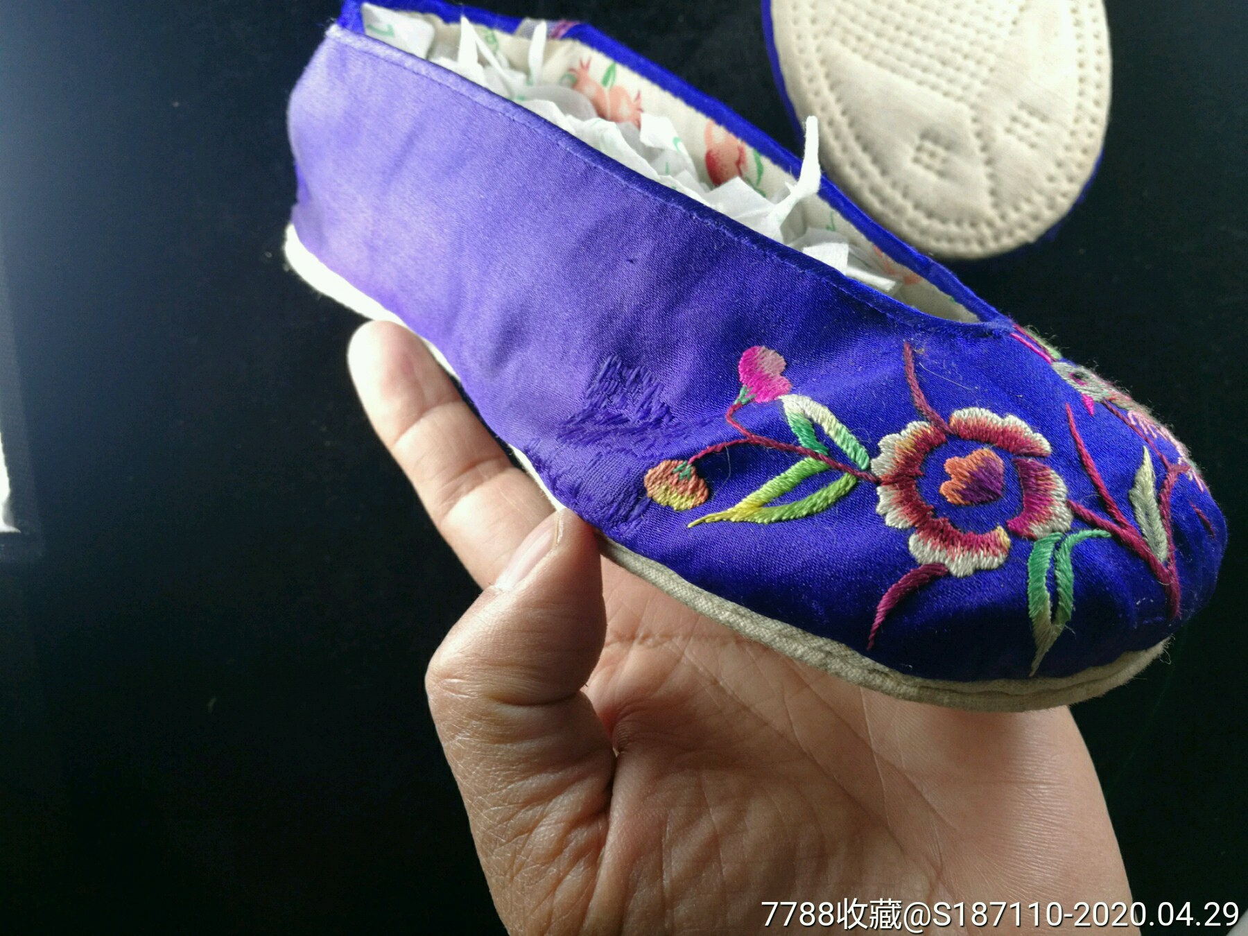 绣凤凰戏牡丹蓝色妇女绣花浅口鞋-绣花鞋/鞋垫-7788收藏