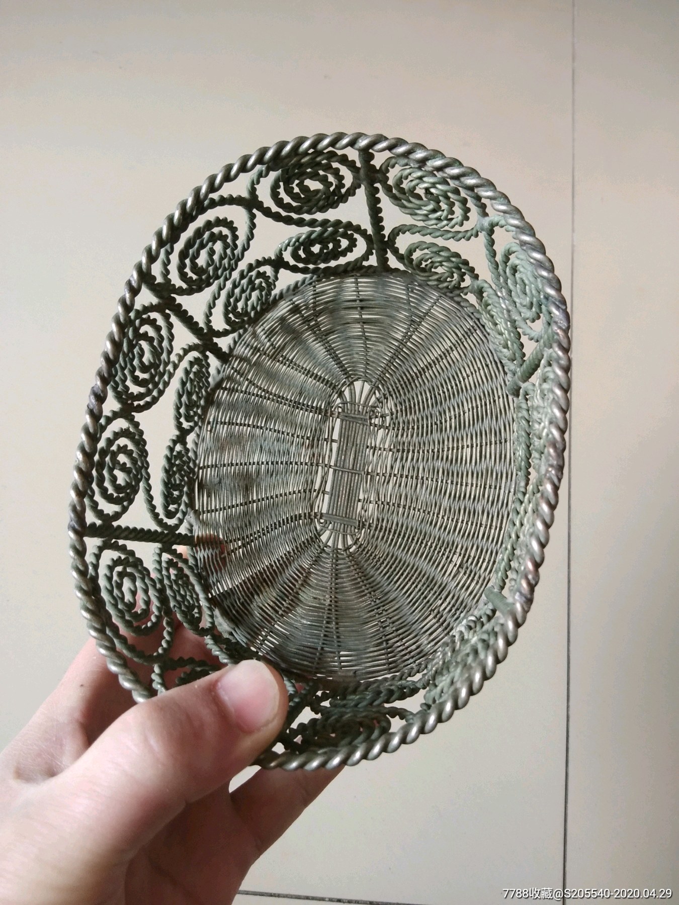 铜丝编织的简单工艺品图片