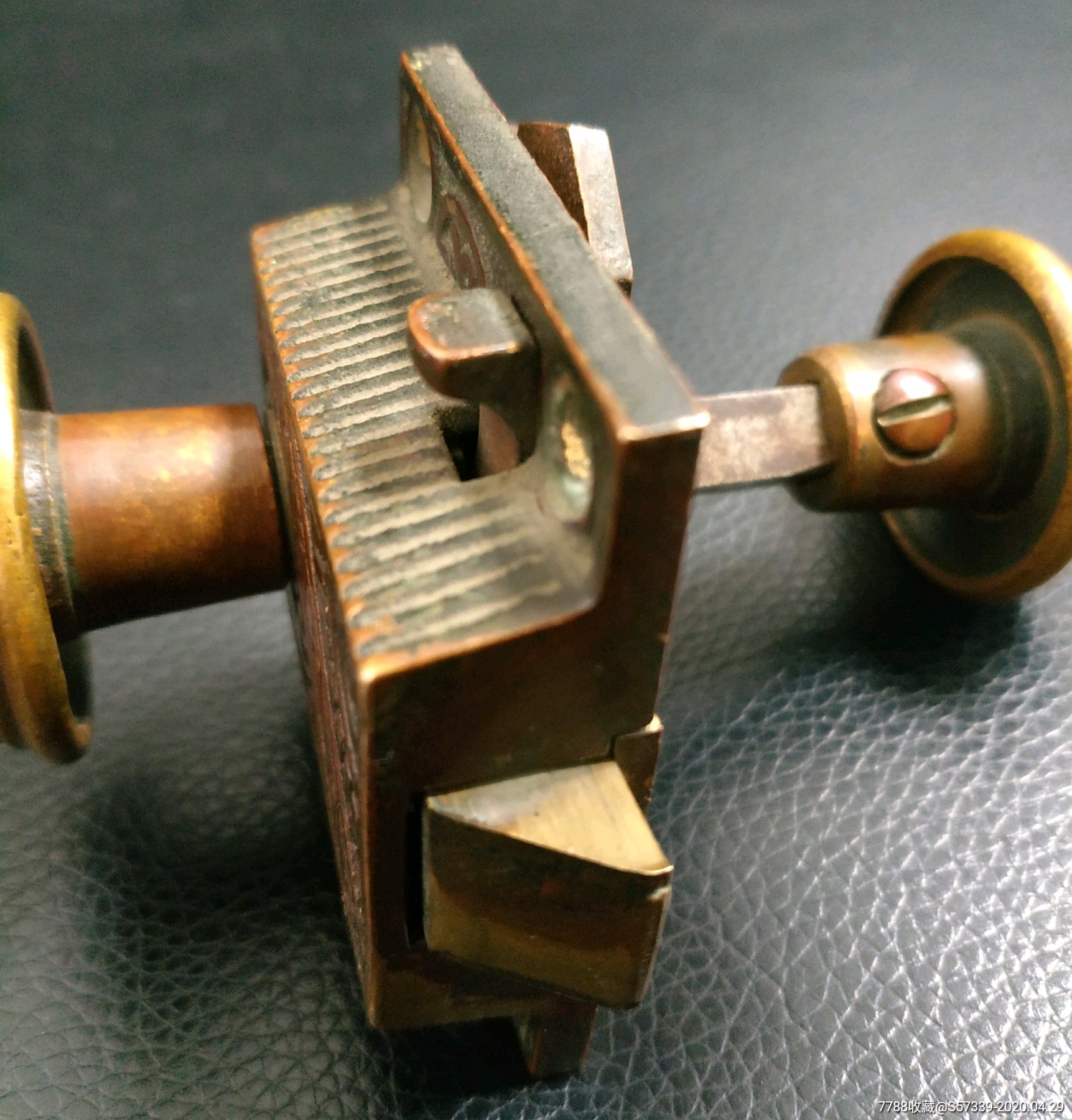 老物件:《民初德制铜门锁》带图案纹饰,原装配件,完整无缺