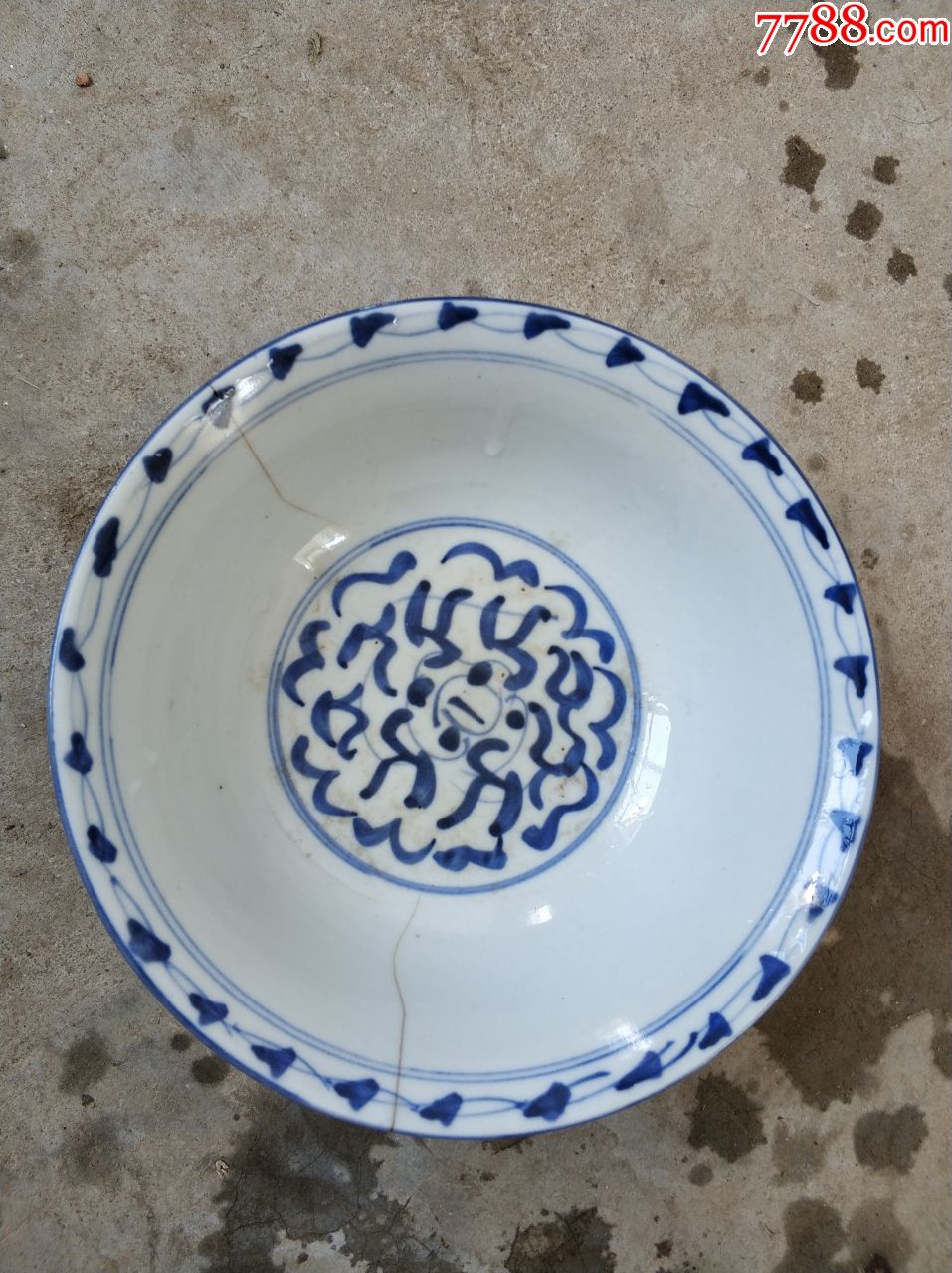 冲线如图的瓷器碗品相如图