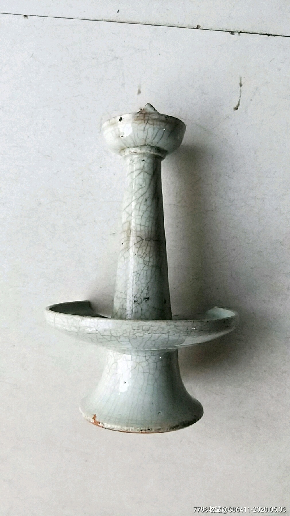 明代青白釉油灯