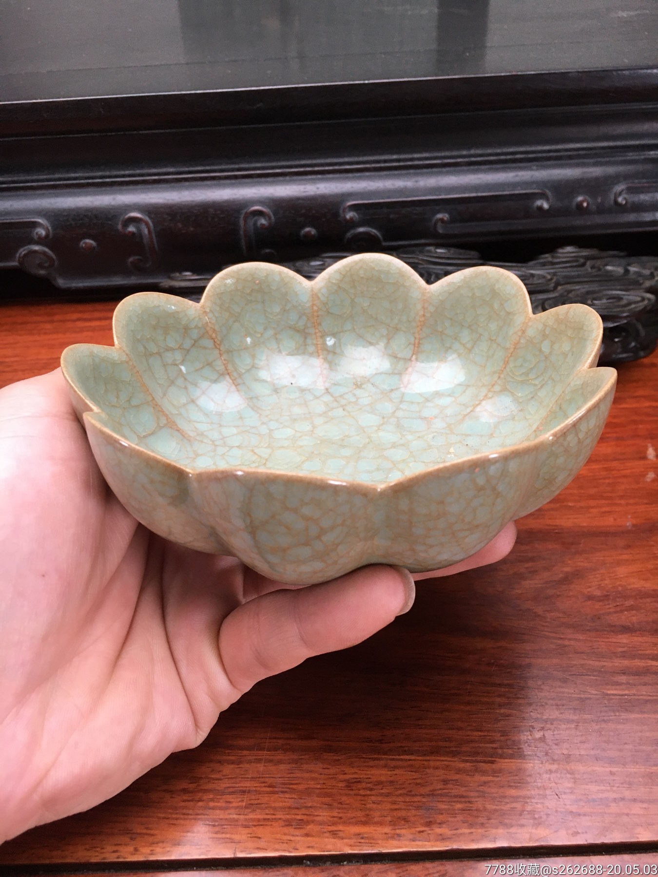 老玛瑙釉铁线纹莲瓣碗笔洗