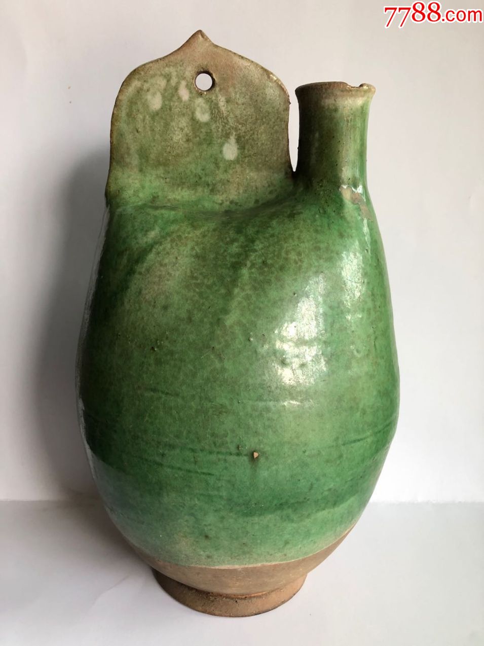 辽绿釉皮囊壶