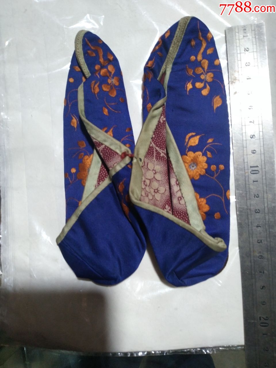 民国女性鞋子ー双完正未使用,请仔细看图,品相自定