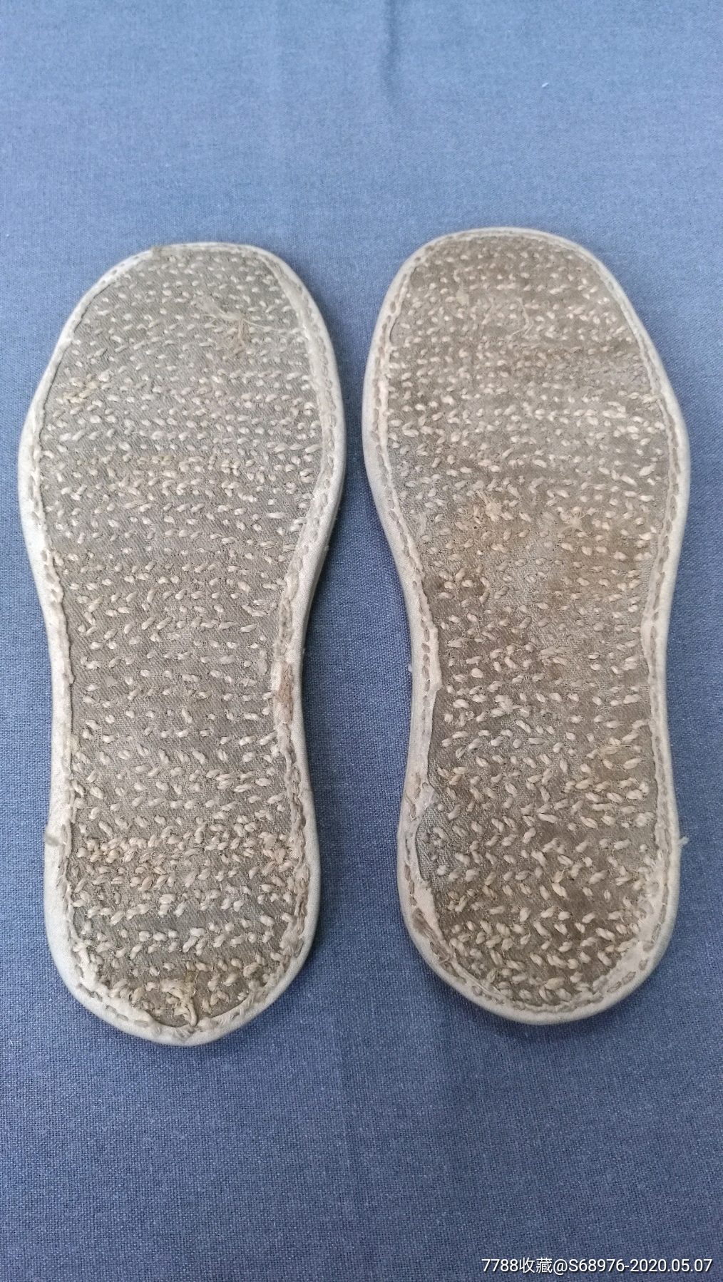 老千层底一双,麻线纳纯手工,长26cm,可用可藏,可做道具