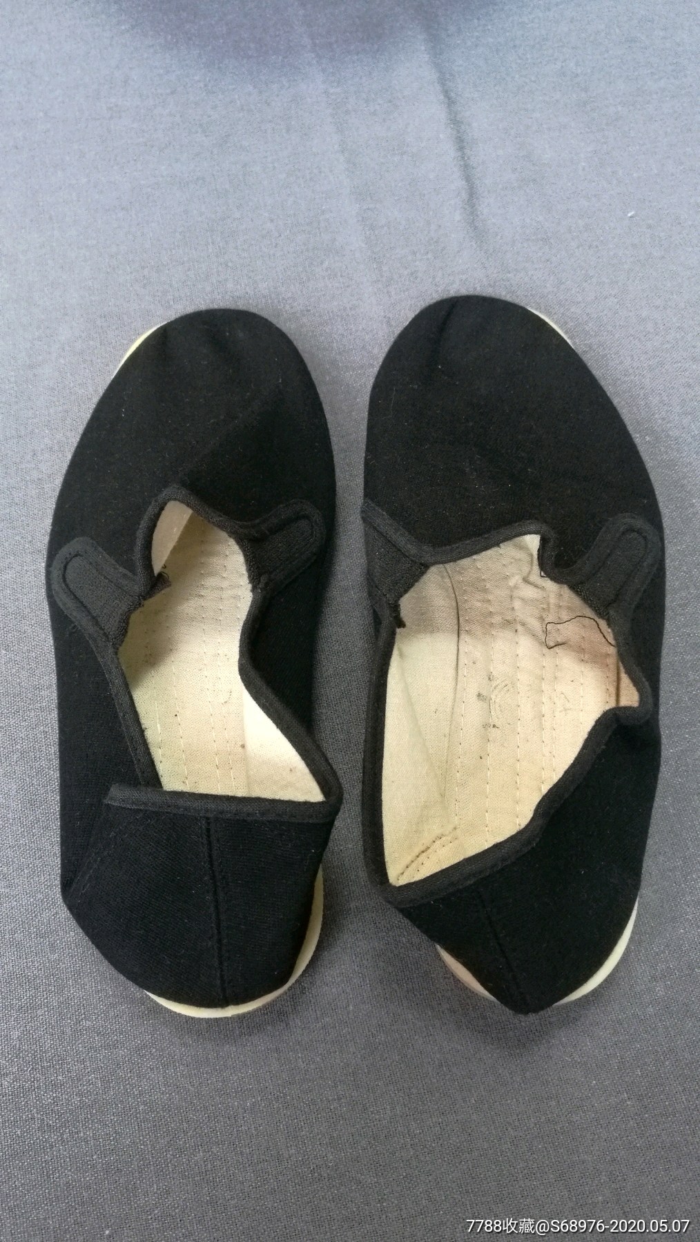 老布鞋七十年代白塑底35号布鞋全新未穿过可用可藏可做道具