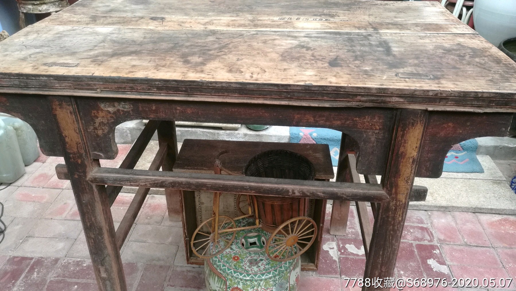 清代桌案桌面为杜木桌腿为榆木长103cm宽64cm高88cm可用可藏