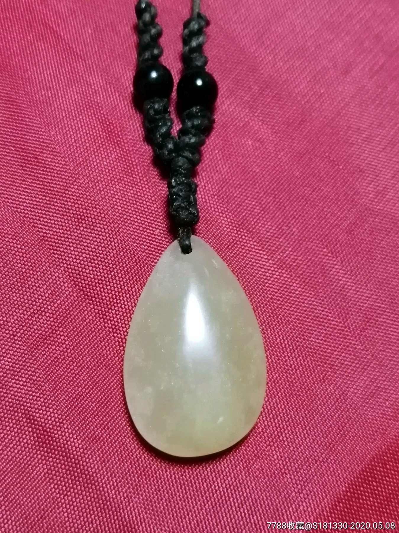 玉雕水滴项坠