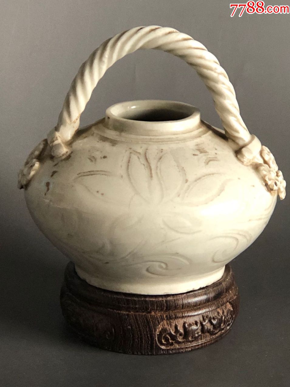 文房系列——辽代白釉贴花提梁水盂