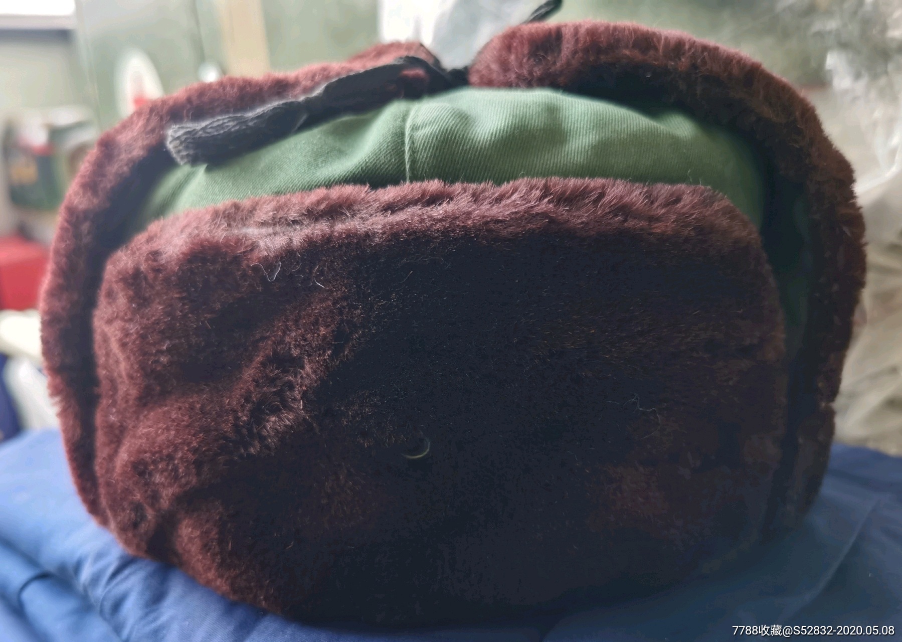 滚动鼠标滚轴,图片即可轻松放大,缩小更多"帽子