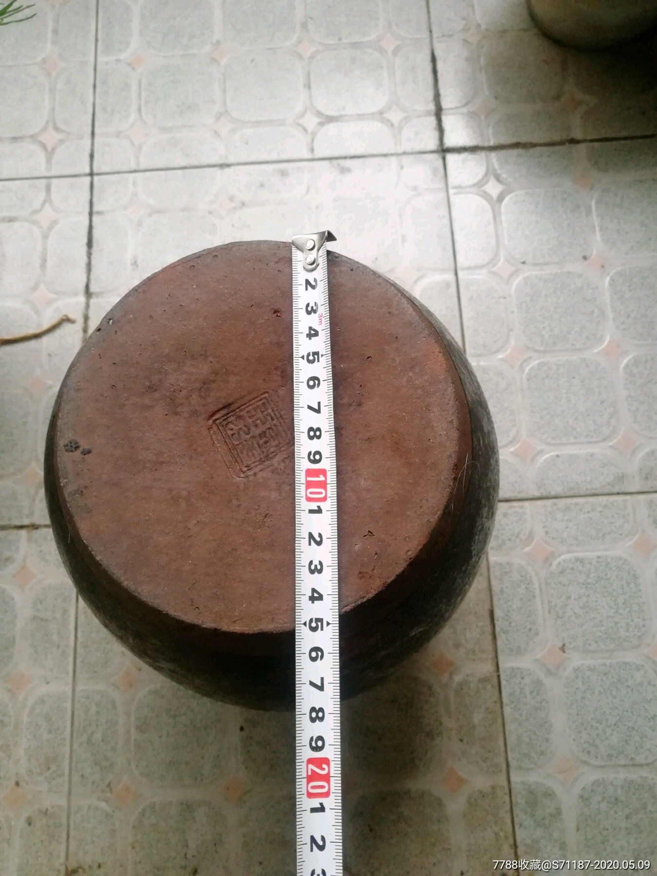 民国乌金釉紫砂大酒坛高28厘米嘴边微磕