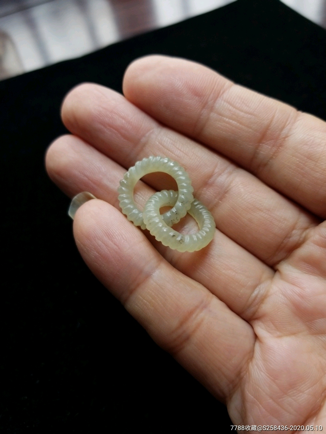 和田老玉活动双环