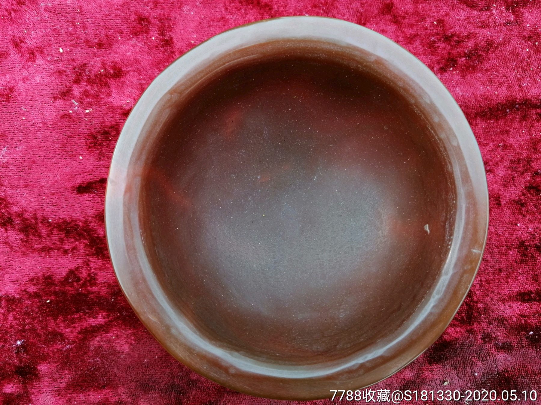 红玛瑙三足香炉碗