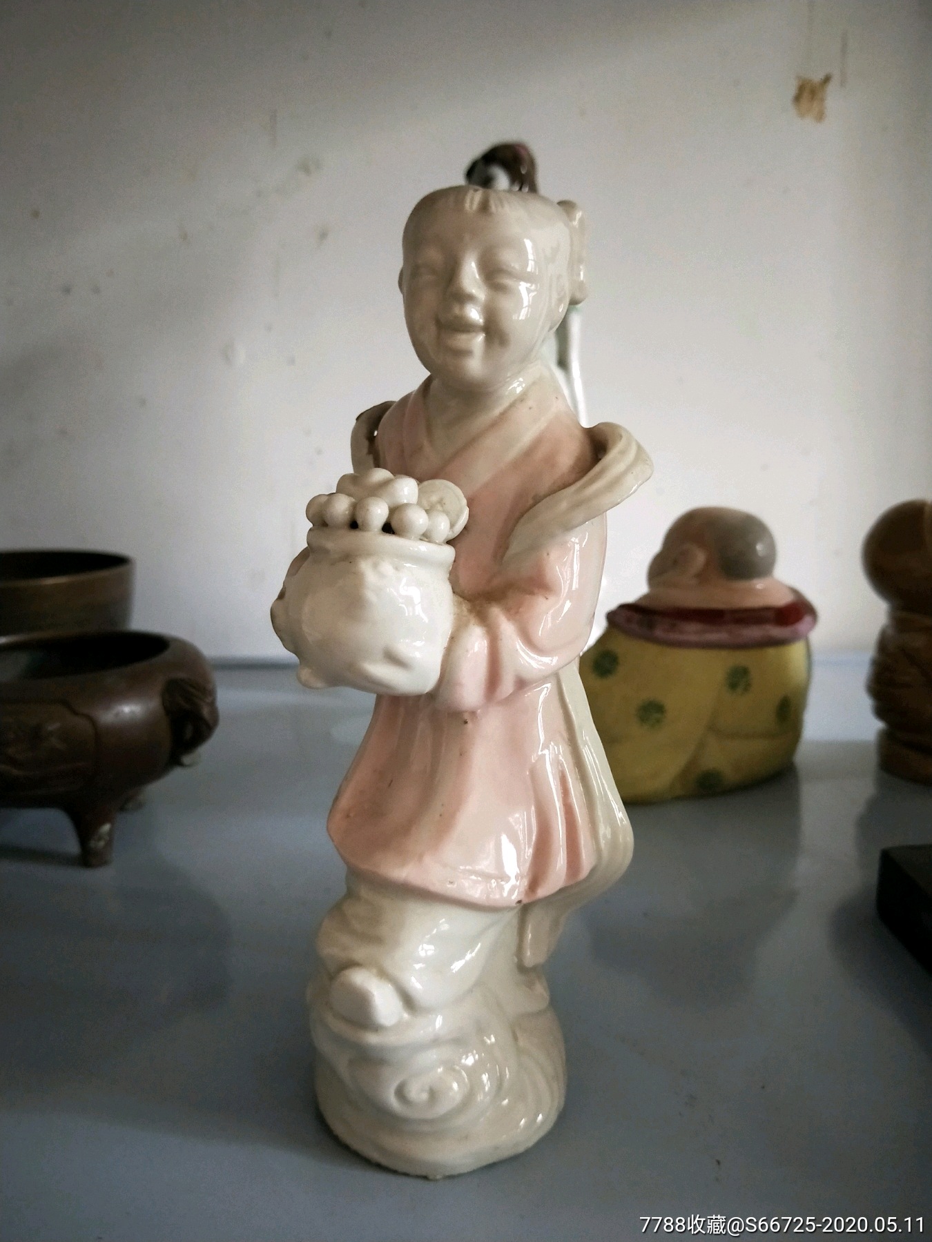 民国晚期仙童塑像