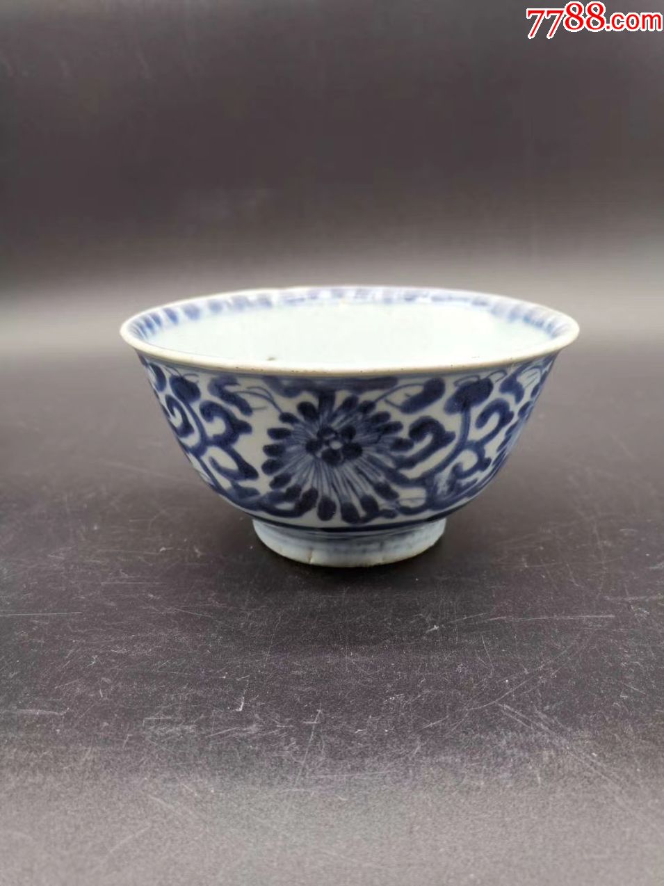 明代青花菊花纹碗