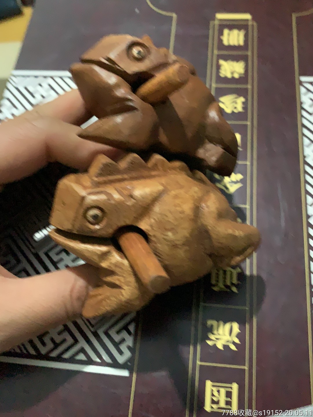 一對金蟾木魚