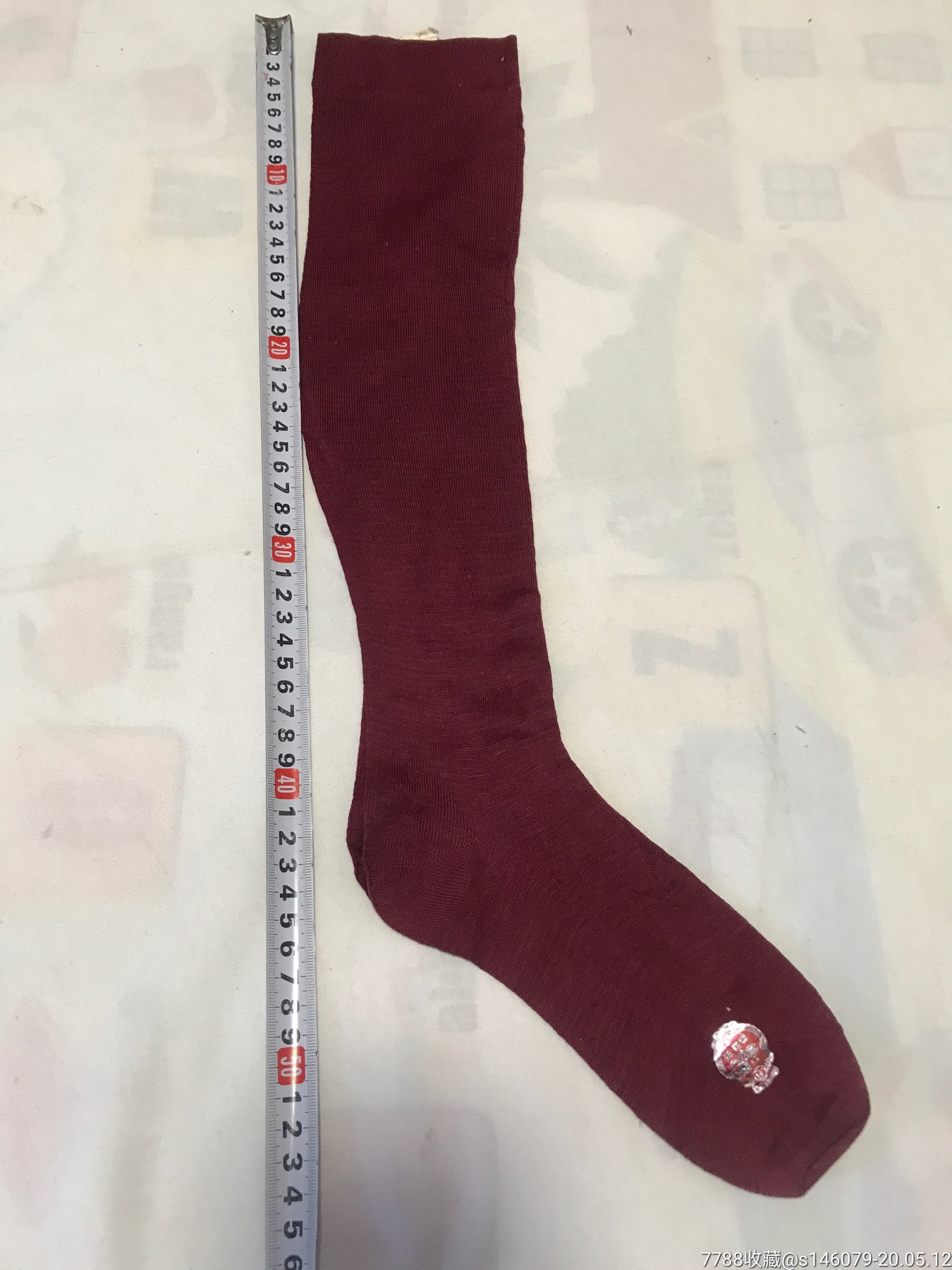 滚动鼠标滚轴,图片即可轻松放大,缩小更多"袜子