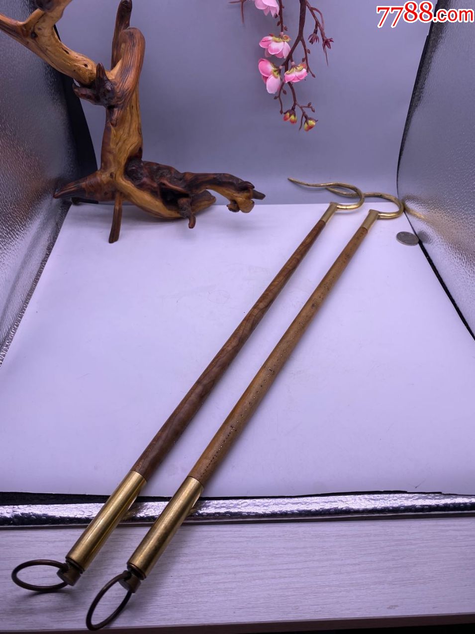 鸟笼挂钩一对,尺寸56厘米,品相如图,200包快递