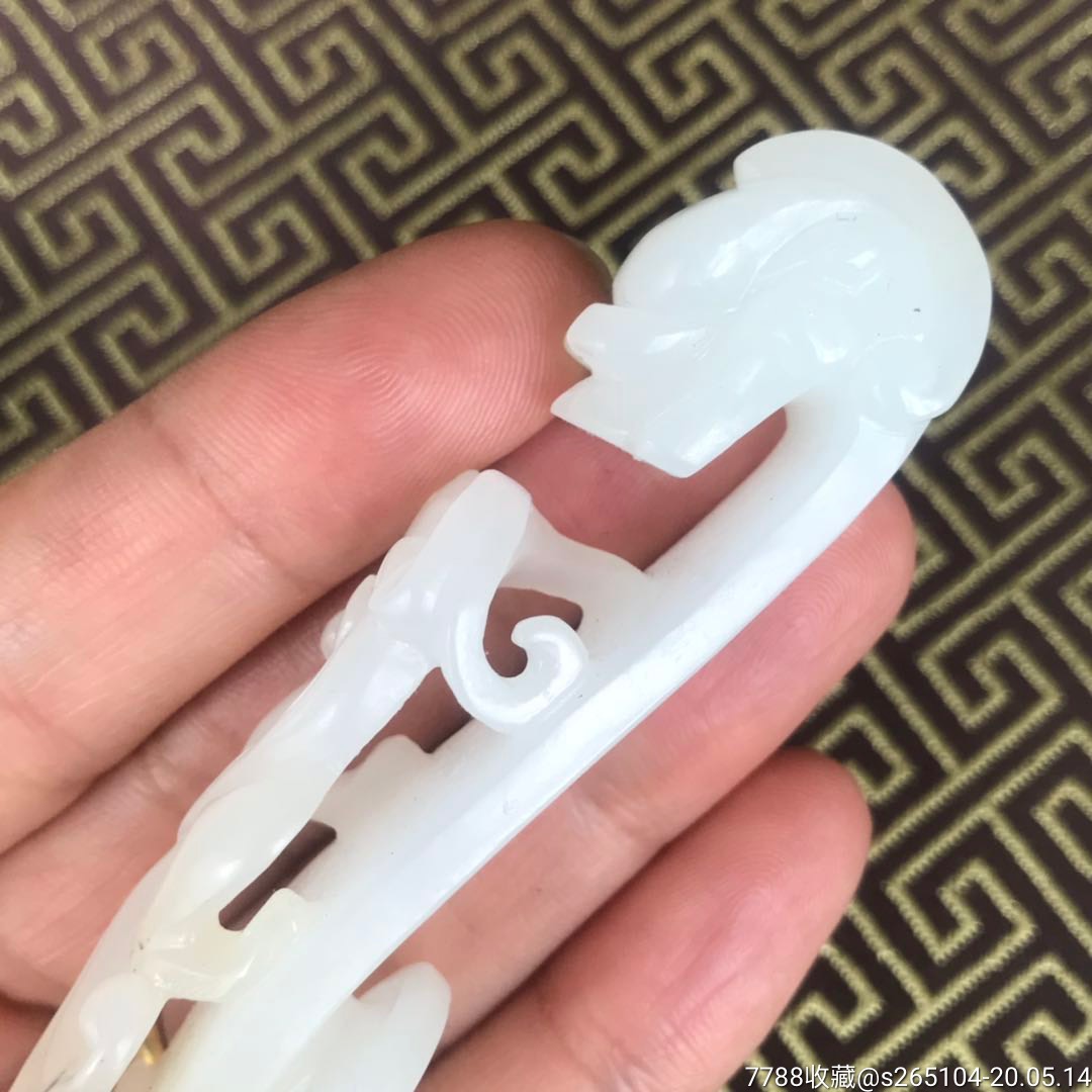 和田白玉籽料望子成龙玉带钩