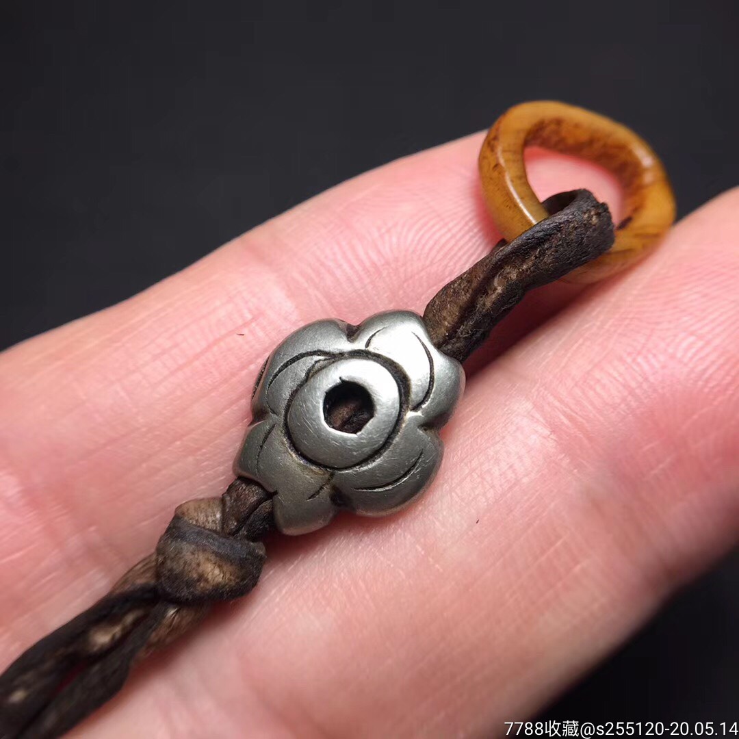 精品藏式文玩配饰背云