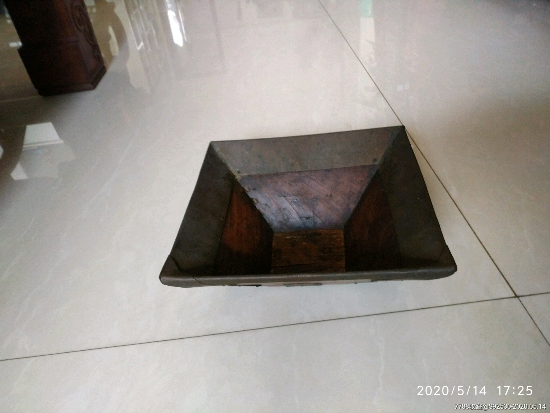 首页 零售 木盘/木盛具 >> 楠木文斗一个_木盘