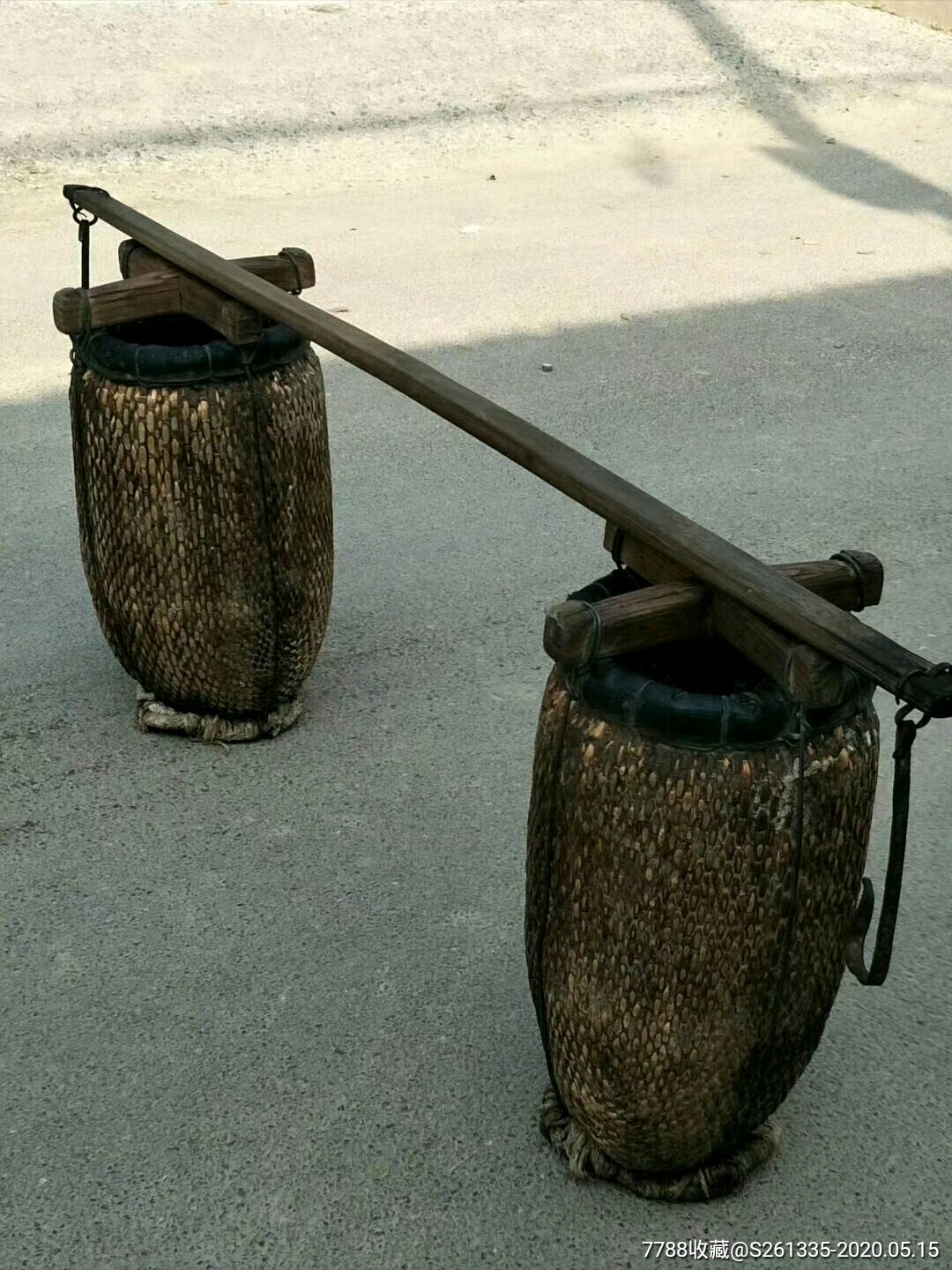 生活用具挑水用的担子民俗精品