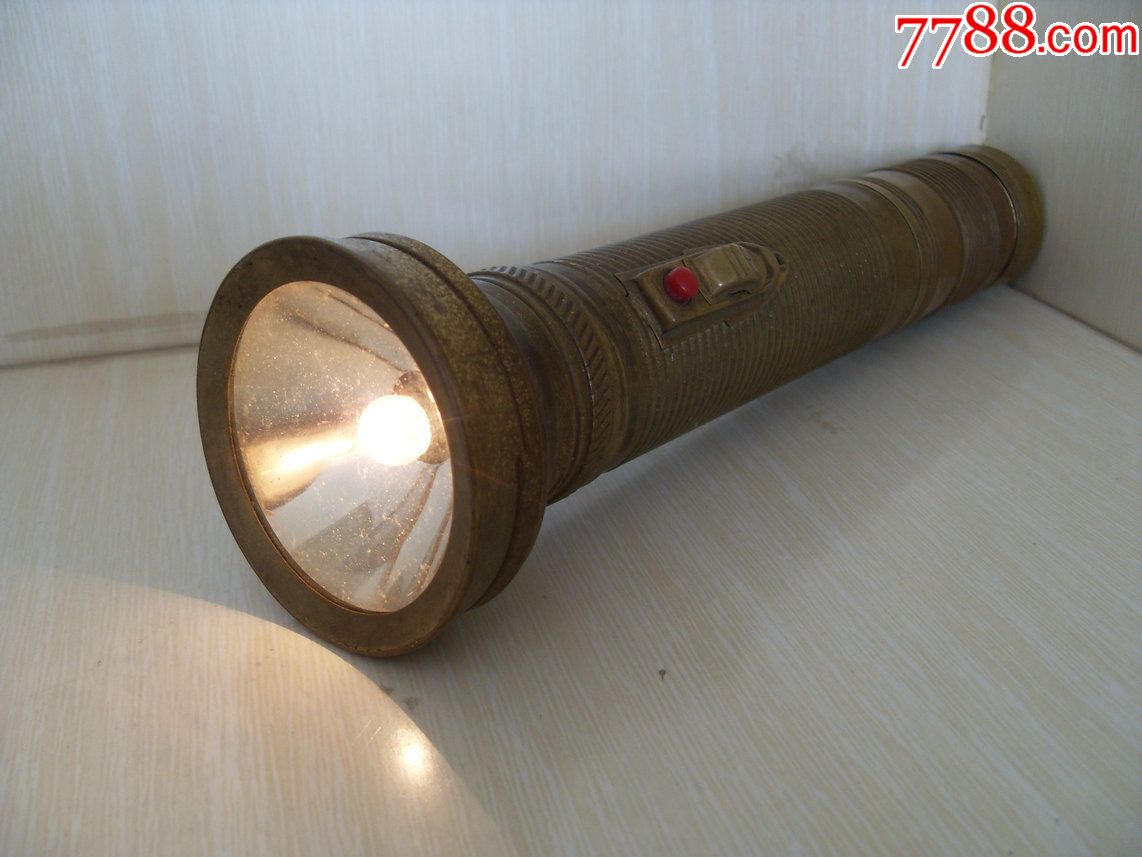 稀少美品老铜手电筒!
