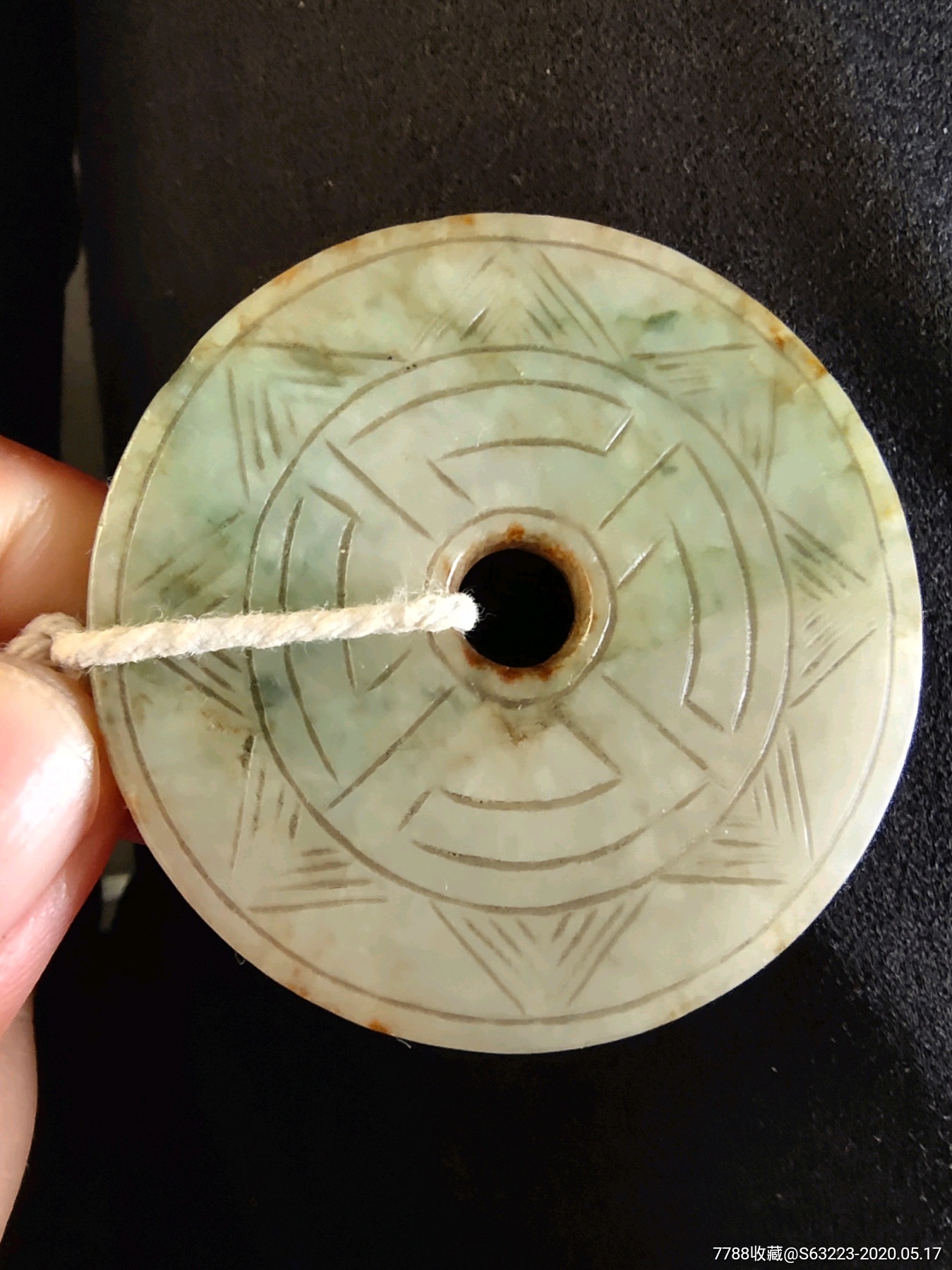 老翡翠玉璧一个