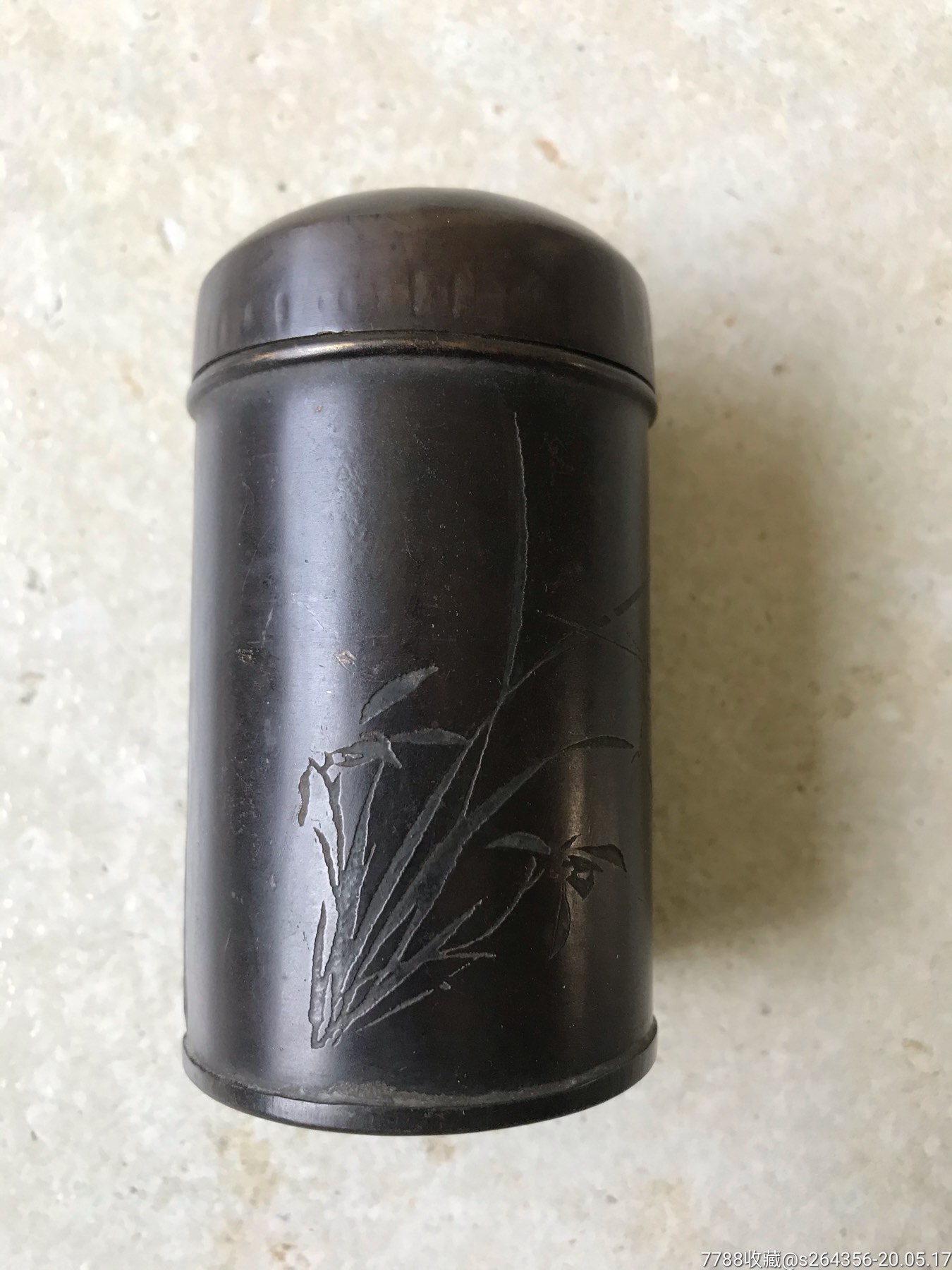 古月轩款刻诗铜盒