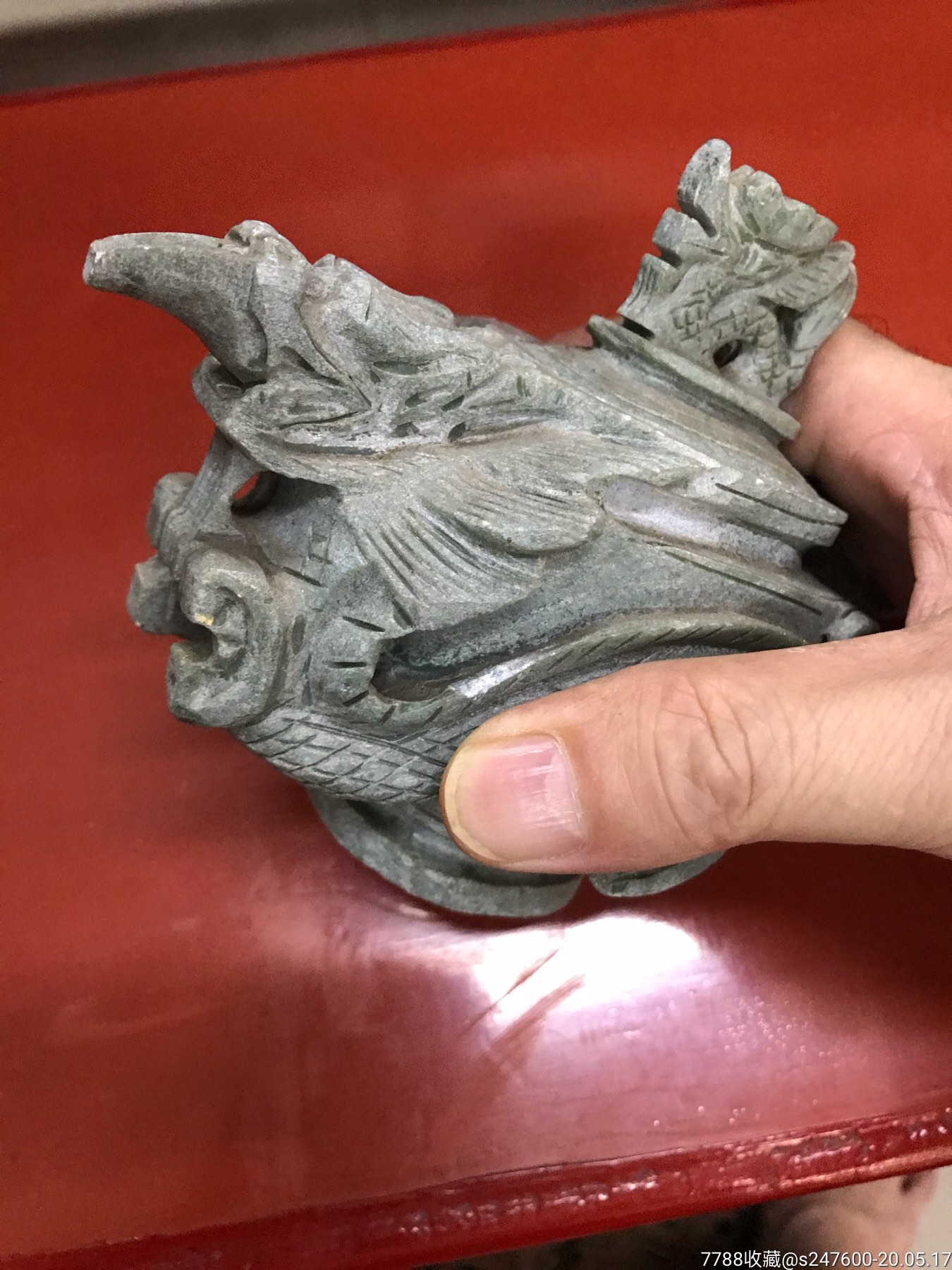 南玉(信宜玉)雕龙纹茶壶