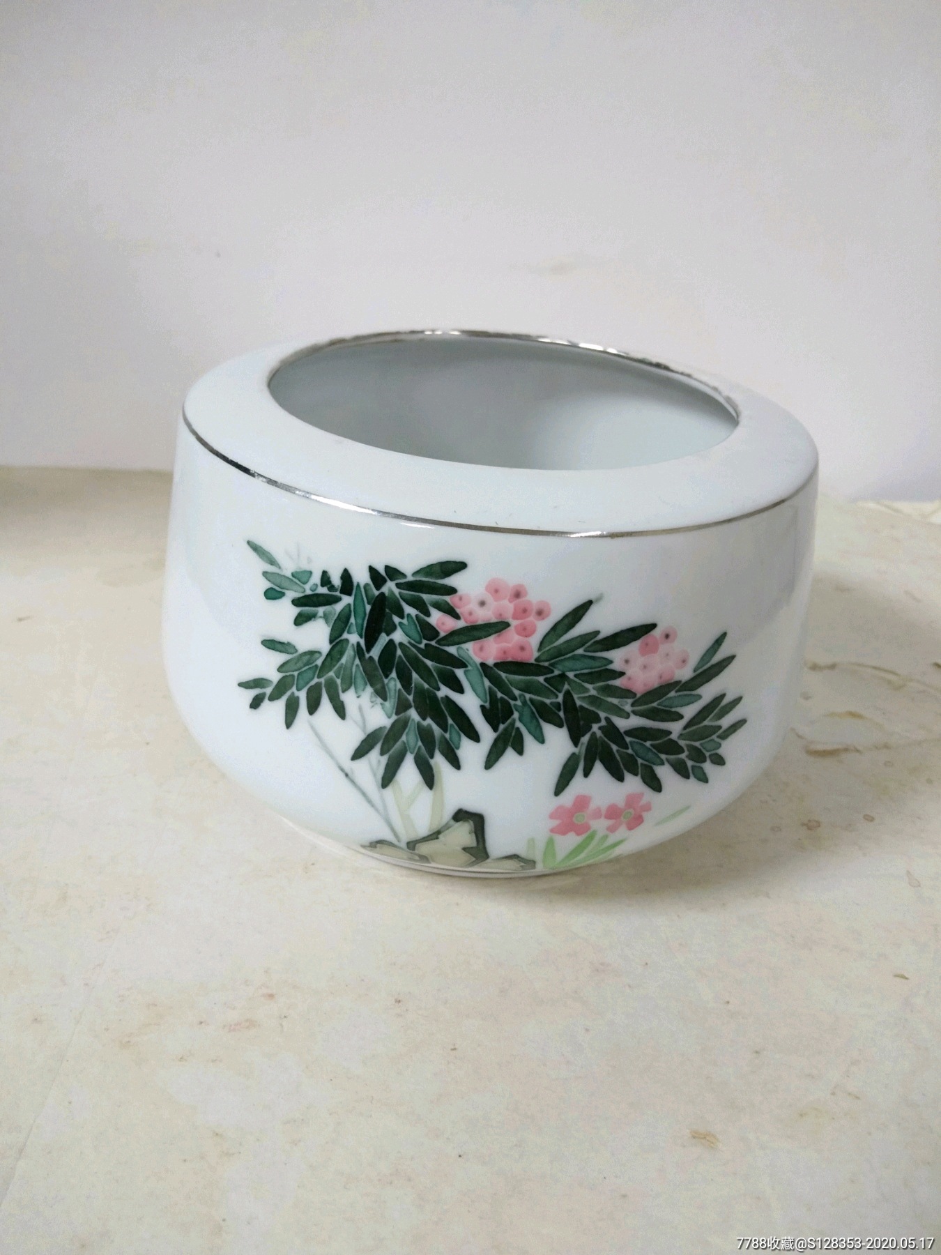 一线收到釉下七十年代洪江瓷笔洗品相完整请仔细看好放鸽子请绕道谢!