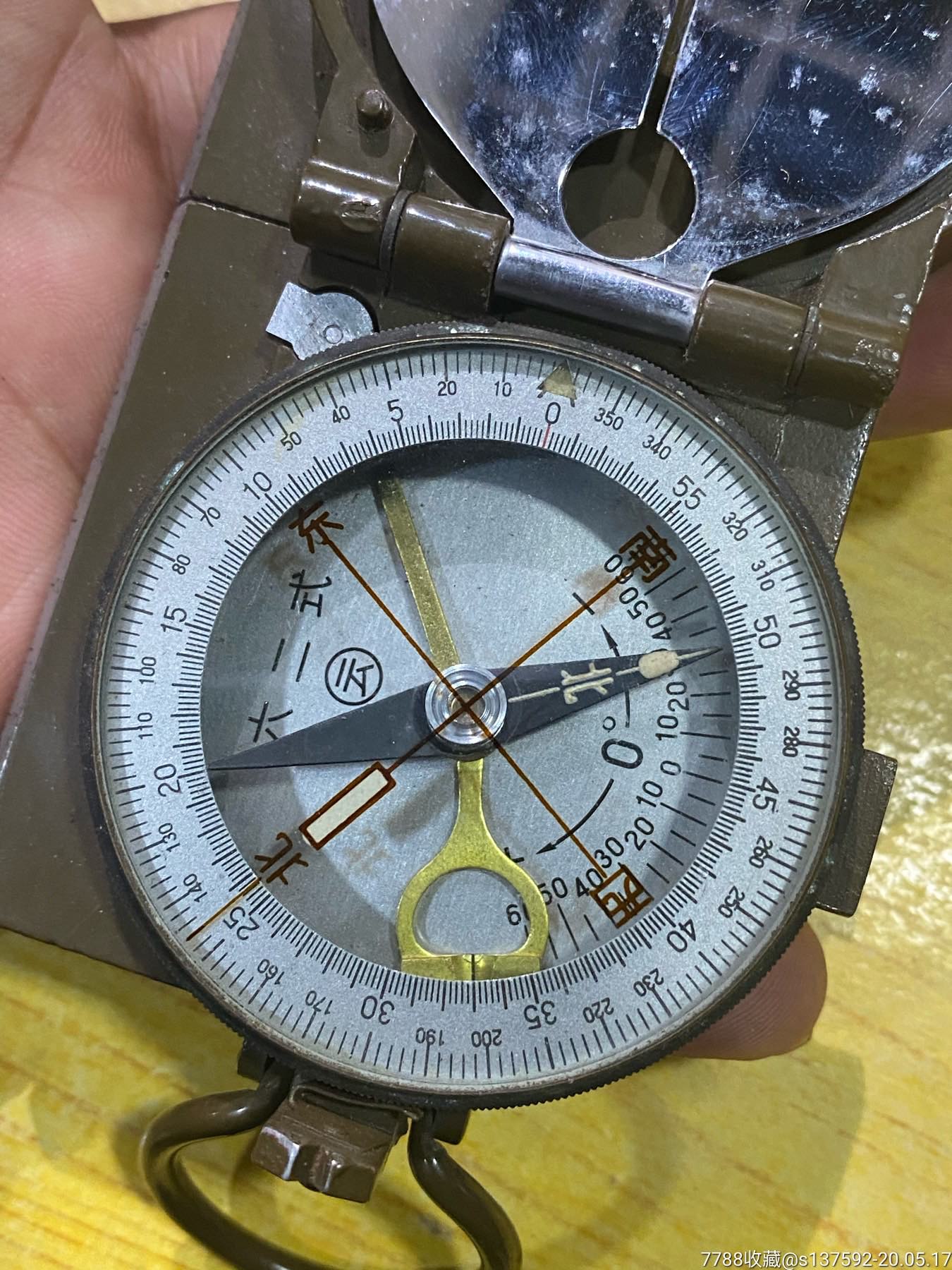 绿色退役62式指北针,带原皮盒
