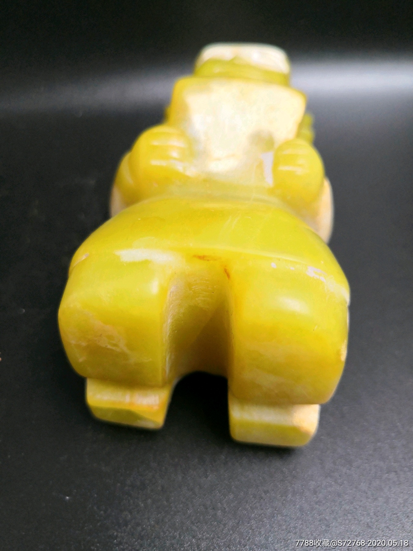 远古时期的老黄玉玉贵人和红山文化太阳神摆件