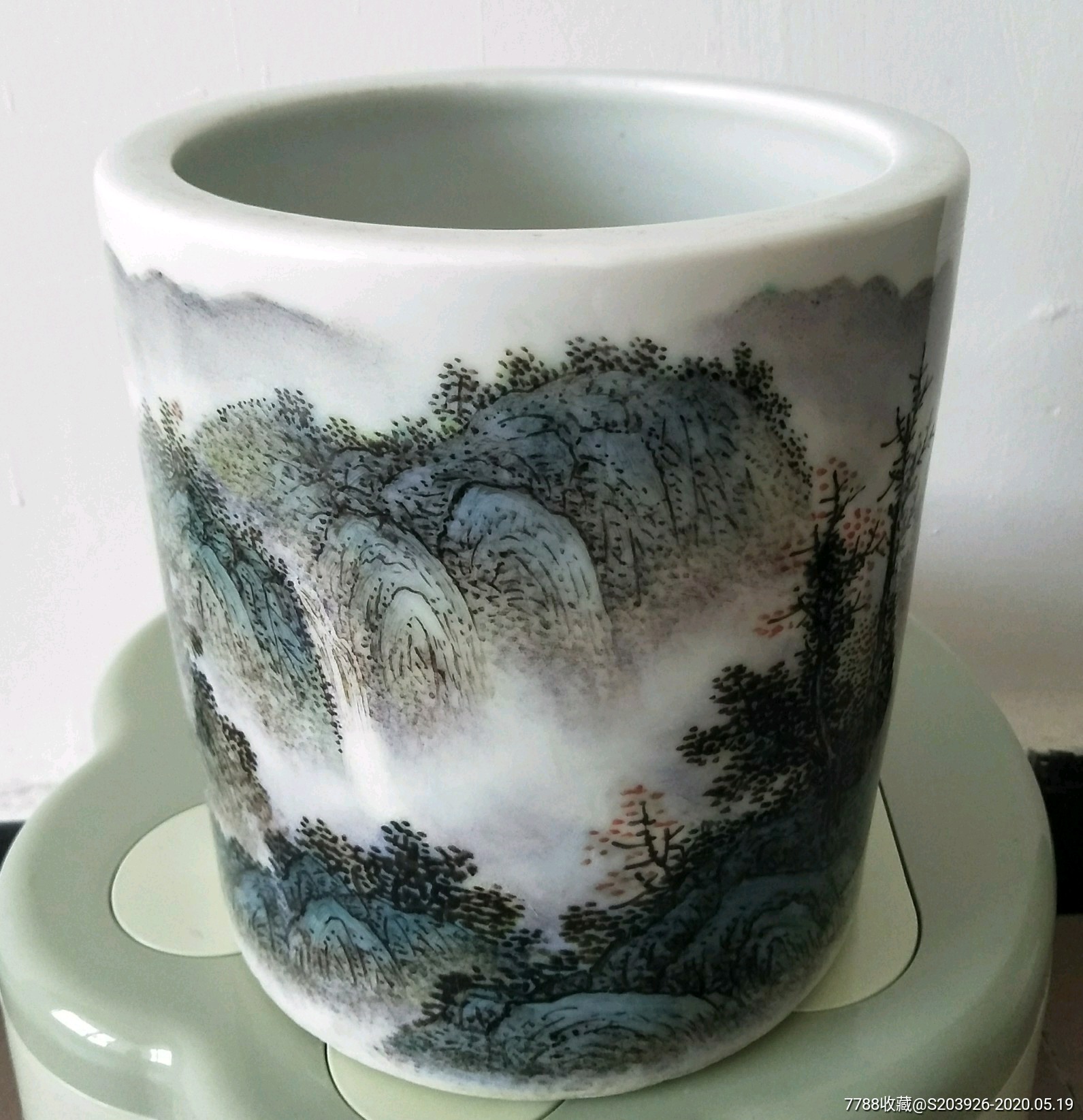 晚清著名瓷画家汪野亭青绿山水风景画笔筒