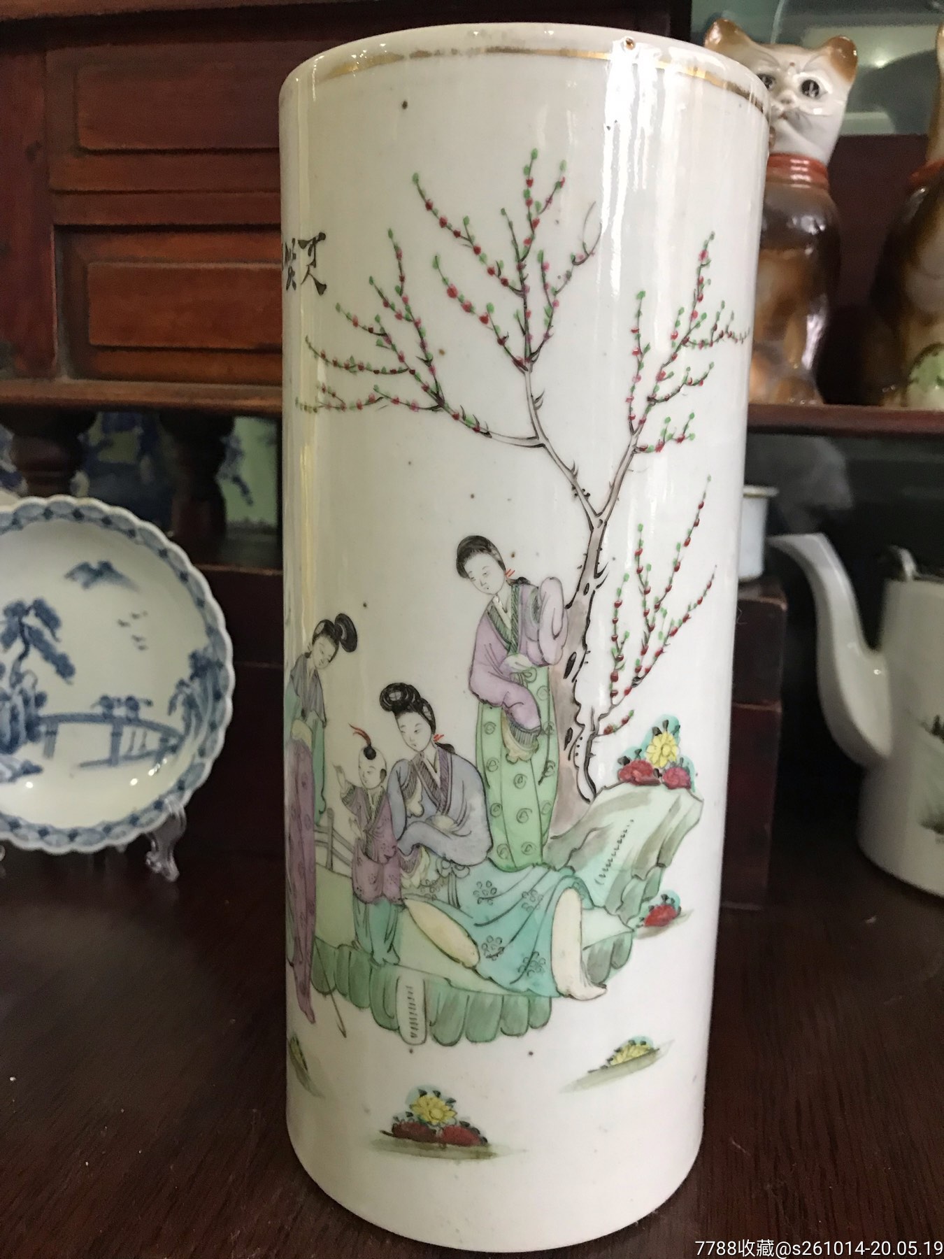 民国粉彩人物帽筒