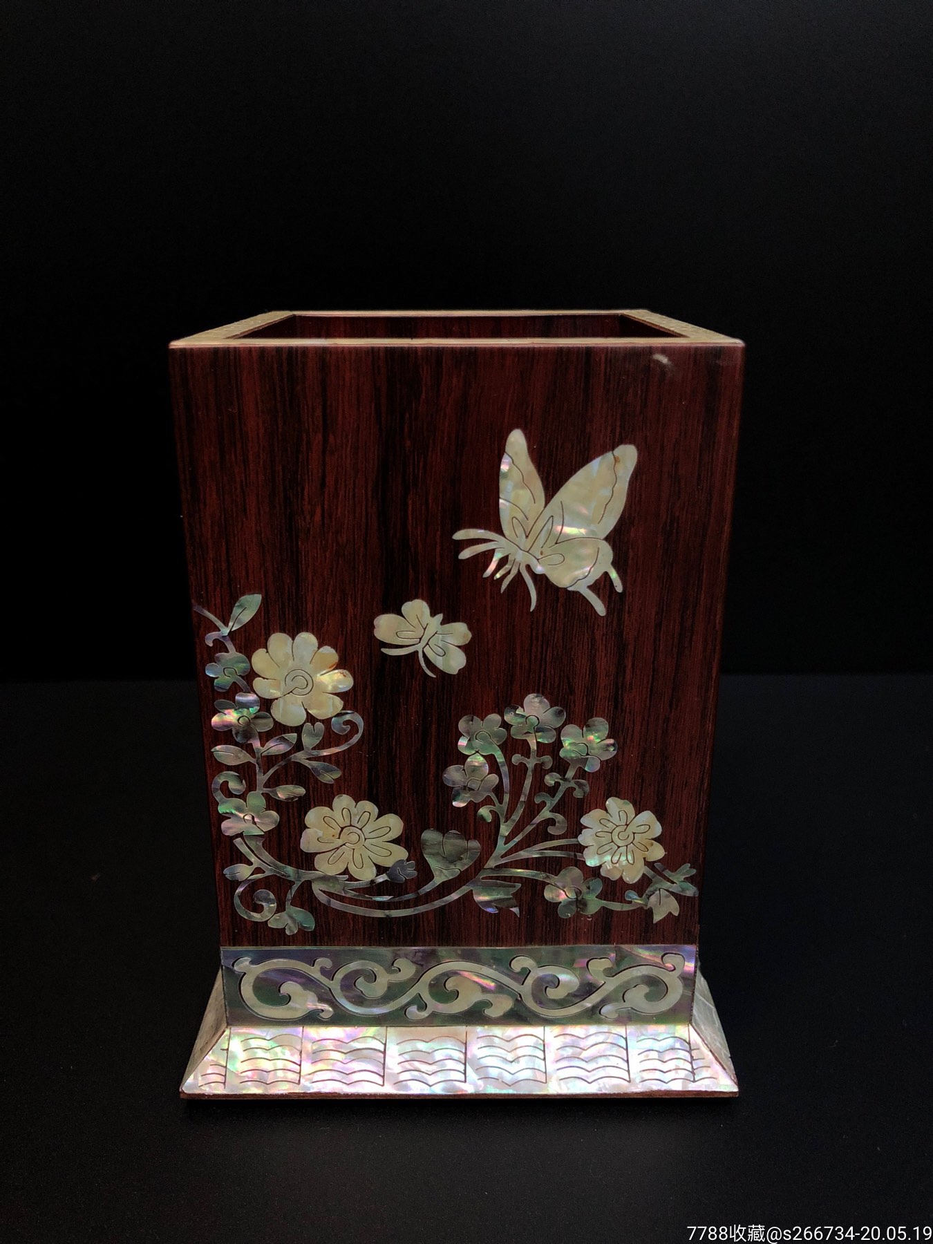 韩国螺钿漆器笔筒