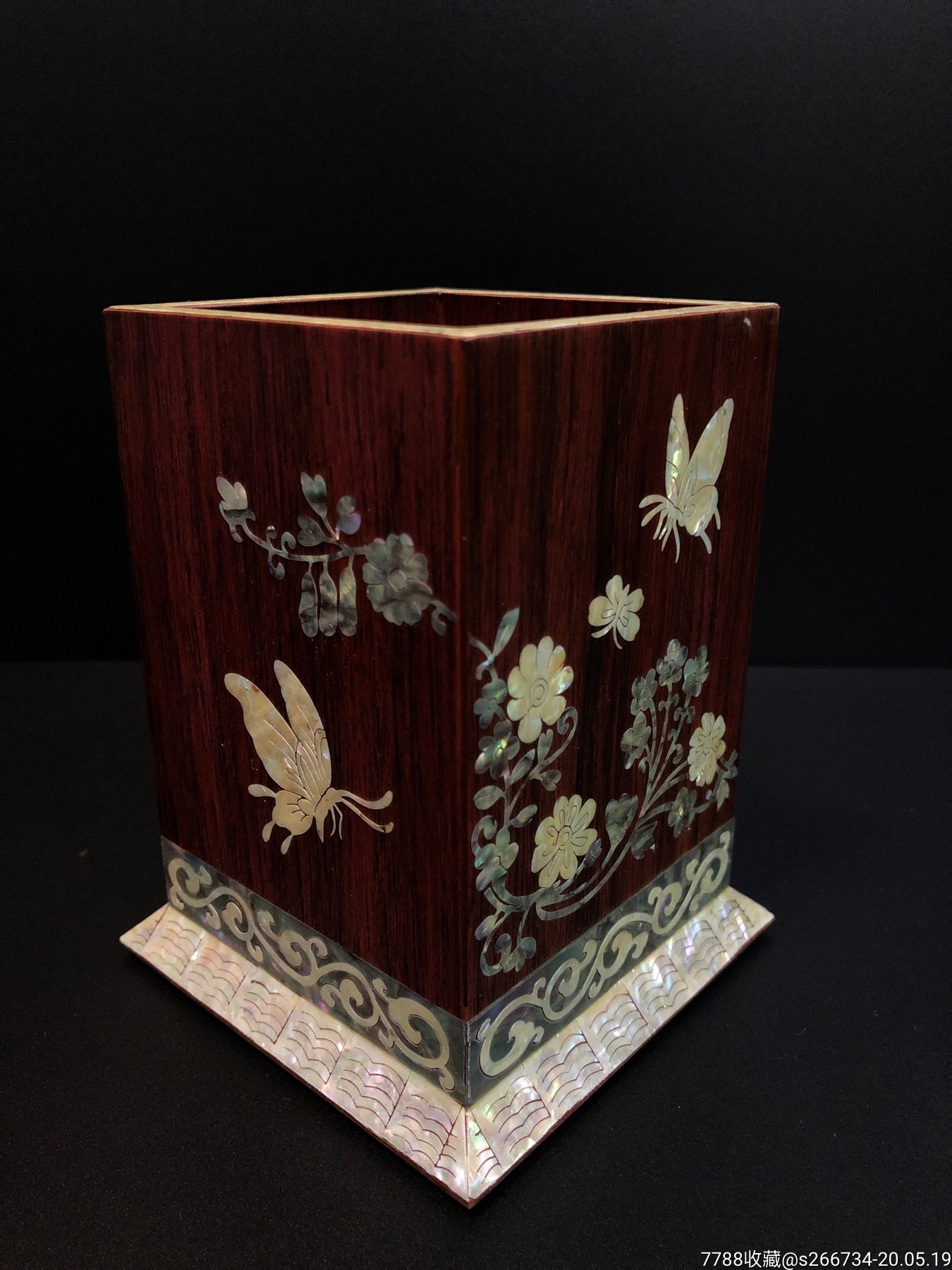 韩国螺钿漆器笔筒